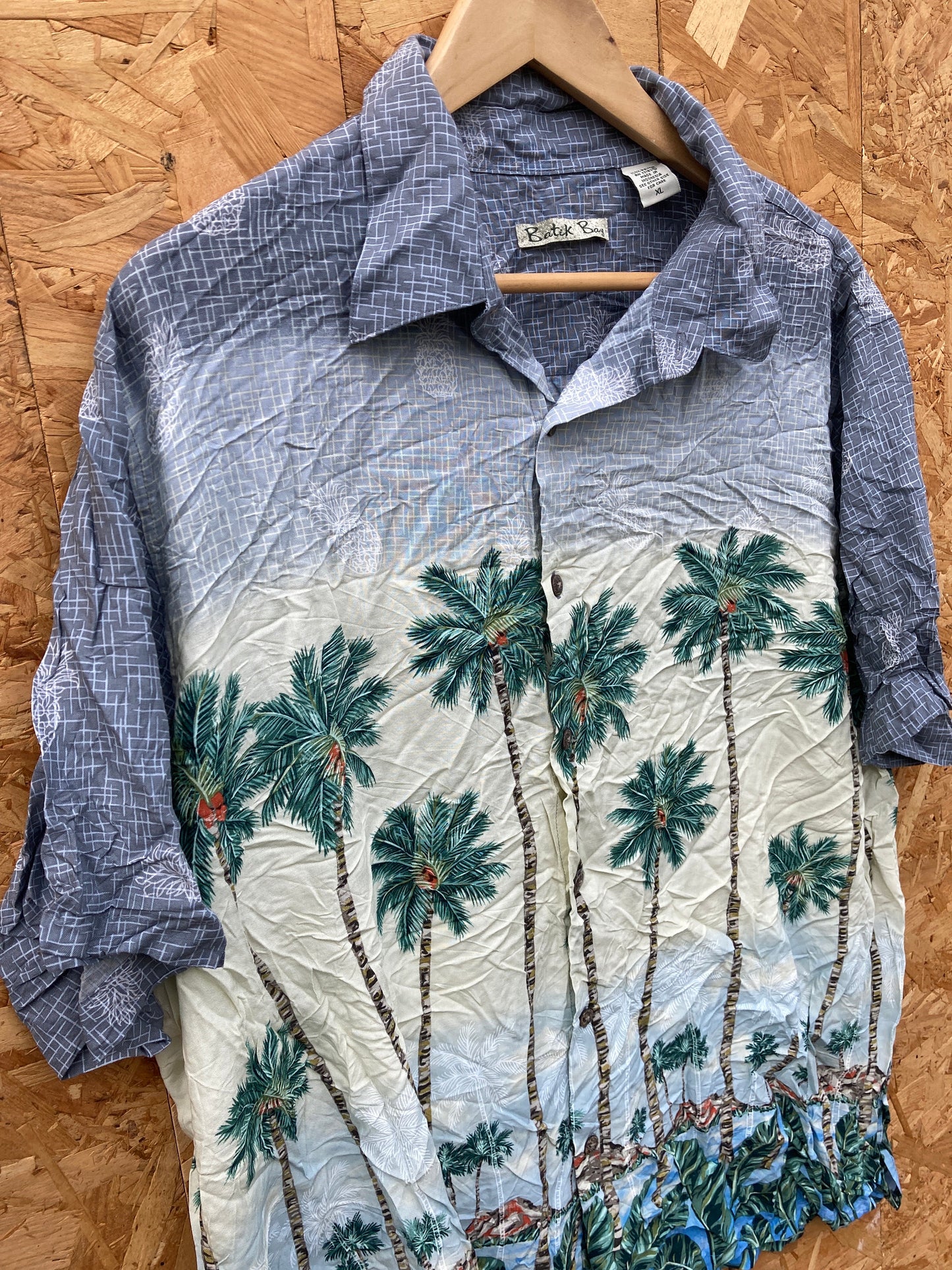 Vintage 90s grey geometric sky tropical hibiscus palm tree Hawaiian rayon shirt size XL