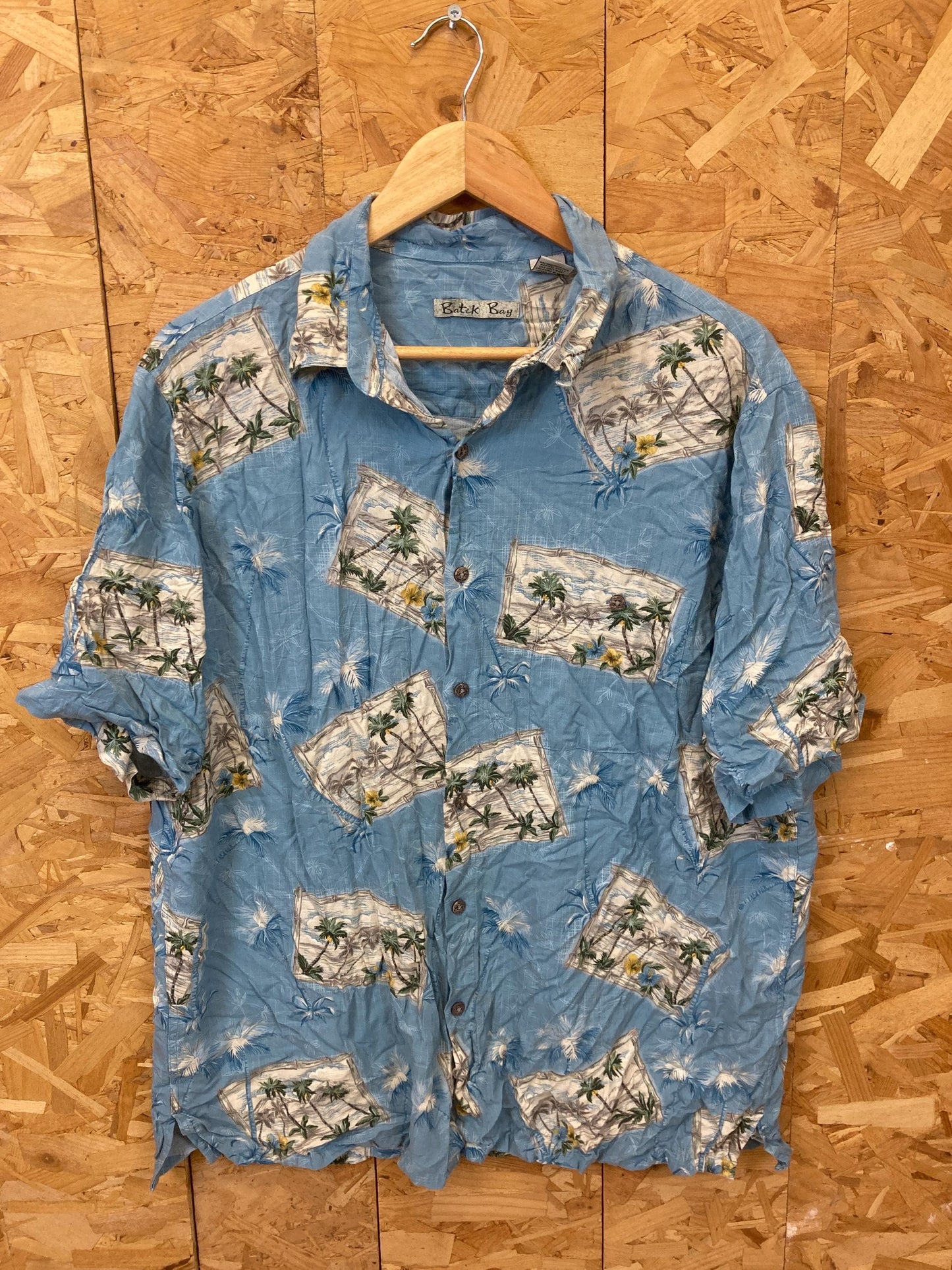 Vintage 90s light blue beige green desert island postcard palm tree Hawaiian rayon shirt size large