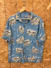 Vintage 90s light blue beige green desert island postcard palm tree Hawaiian rayon shirt size large