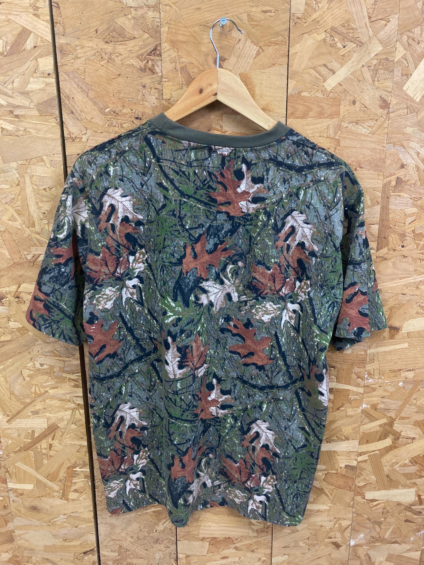 Vintage Y2K Crane duck hunting camo real tree mossy oak style realistic print outback USA olive gree