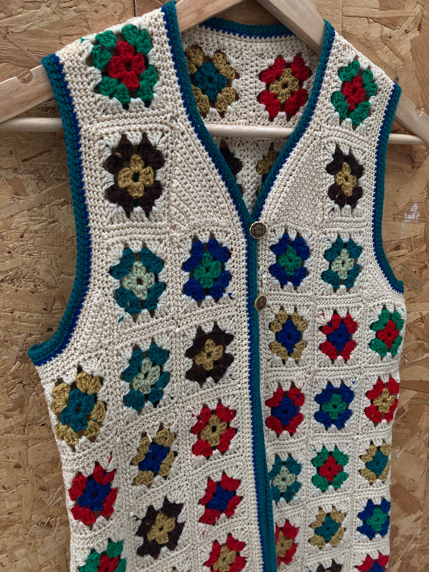 Vintage 70s women's beige & multicoloured crochet knitted hand made vest top