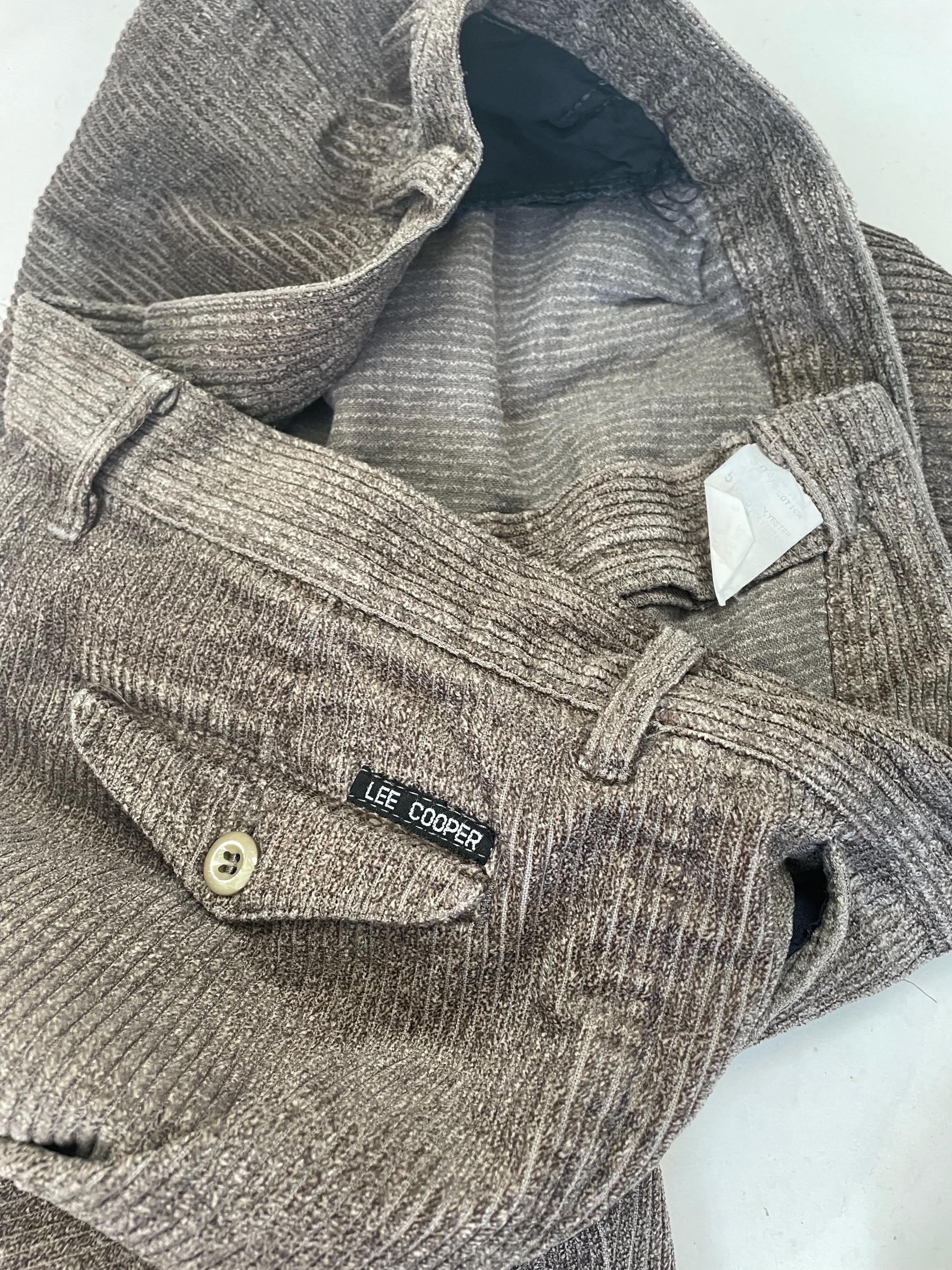 Vintage 90s light brown relaxed baggy jumbo corduroy trousers size W38 L29 by Lee Cooper