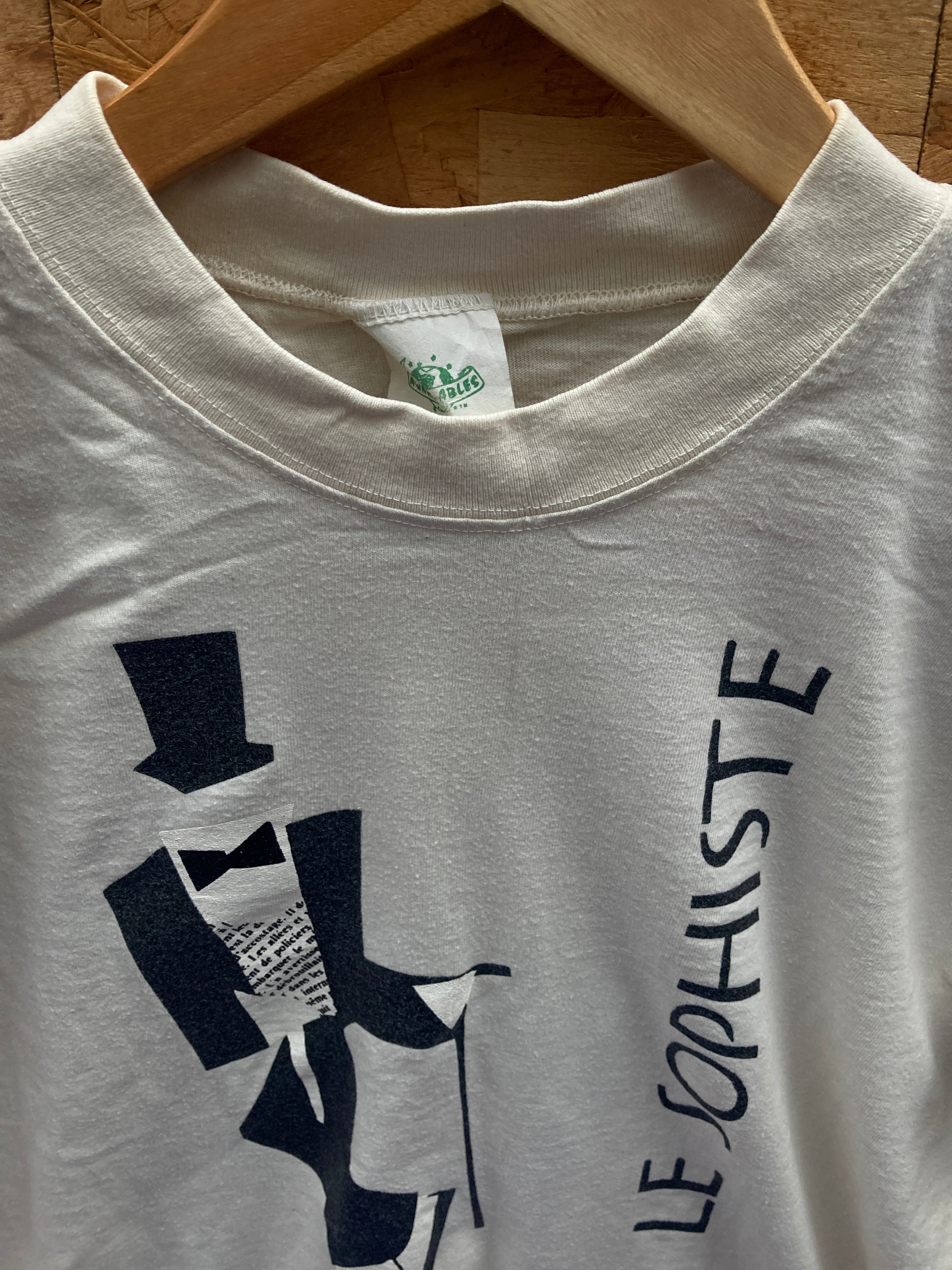Vintage 90s Le Sophist quirky single stitch white souvenir t-shirt size medium