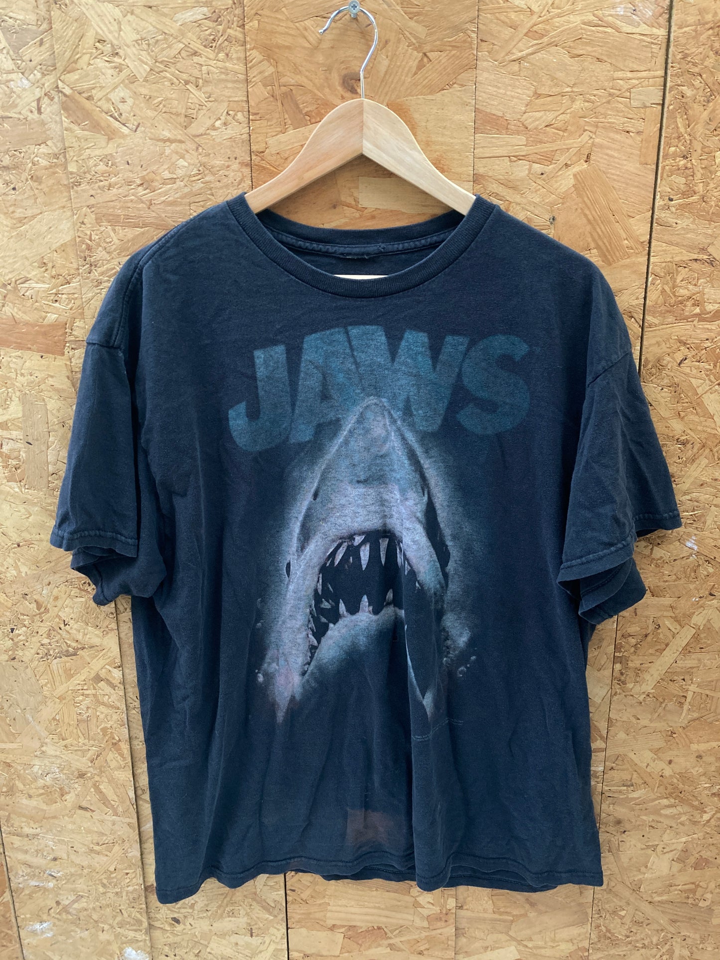 Vintage Y2K thrashed faded Jaws the movie souvenir black t-shirt size XL