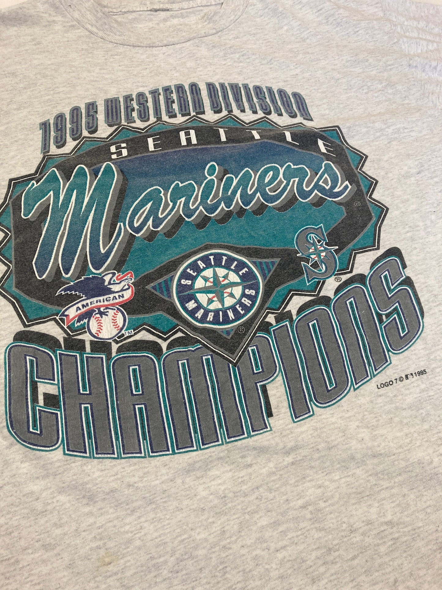 Vintage 95 Seattle Mariners western division champions USA souvenir grey t shirt size XL