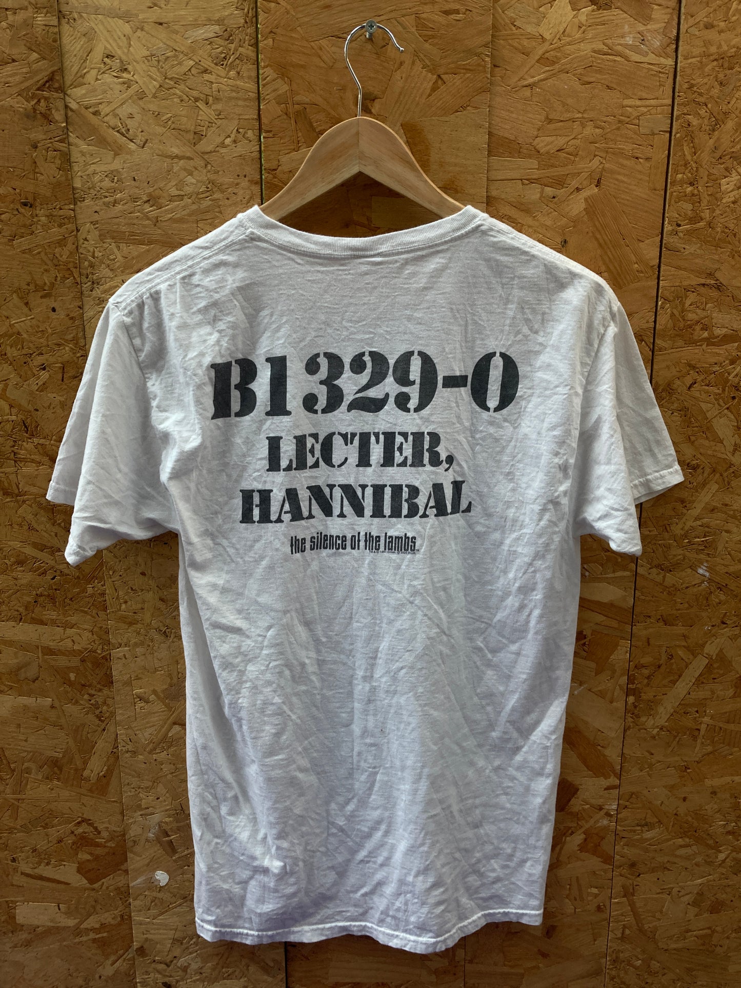 Vintage Y2K Hannibal Lecter prisoner print souvenir white t-shirt size small