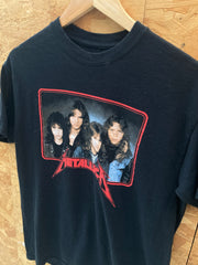 Vintage Metallica band group photo black & red rock t-shirt size medium