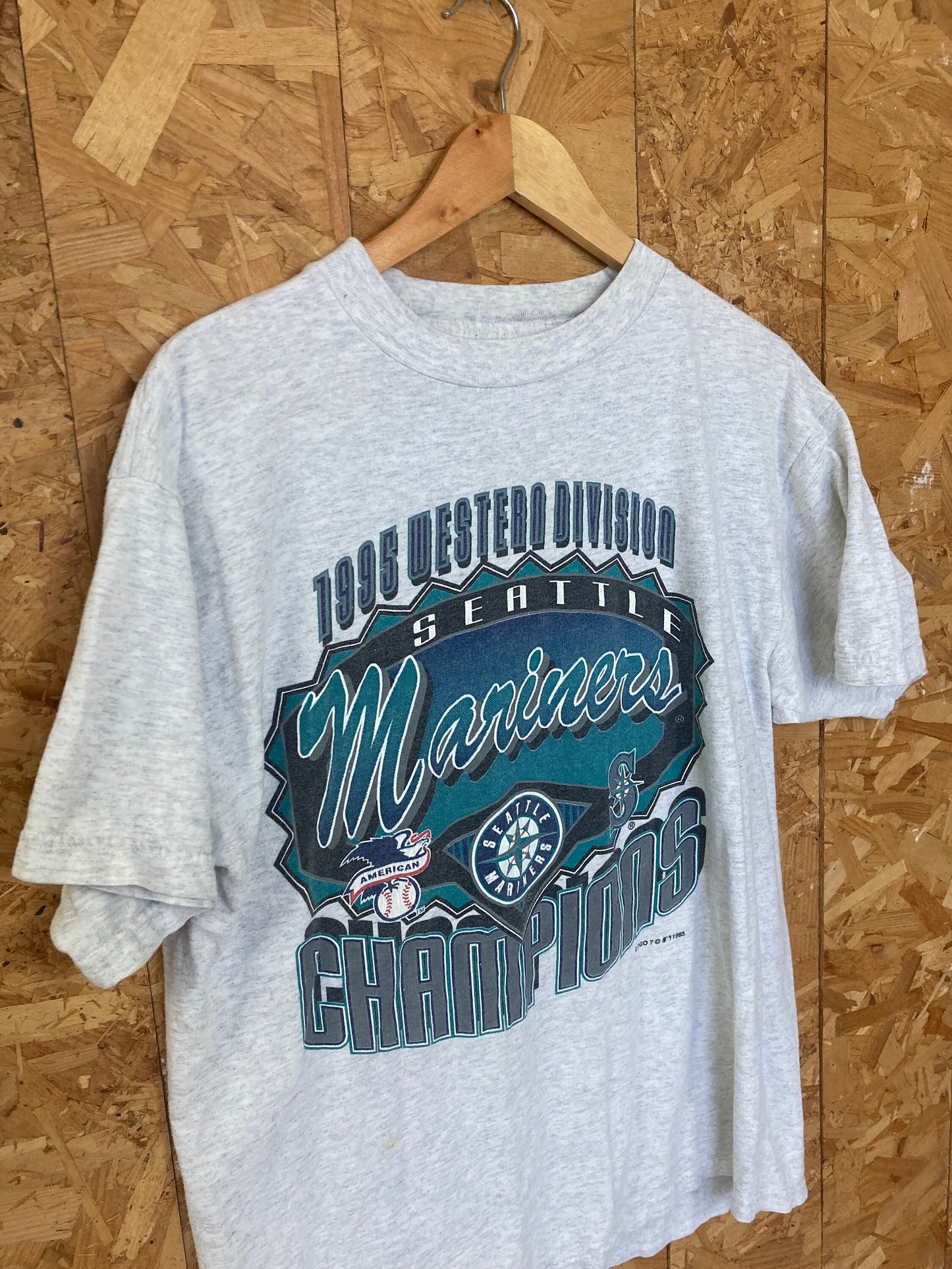 Vintage 95 Seattle Mariners western division champions USA souvenir grey t shirt size XL