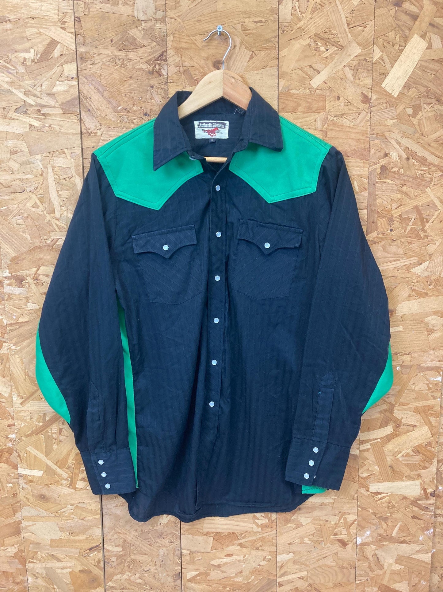 Vintage 80s black green western cowboy shirt with pearl snap buttons size medium by Youngblood Weste