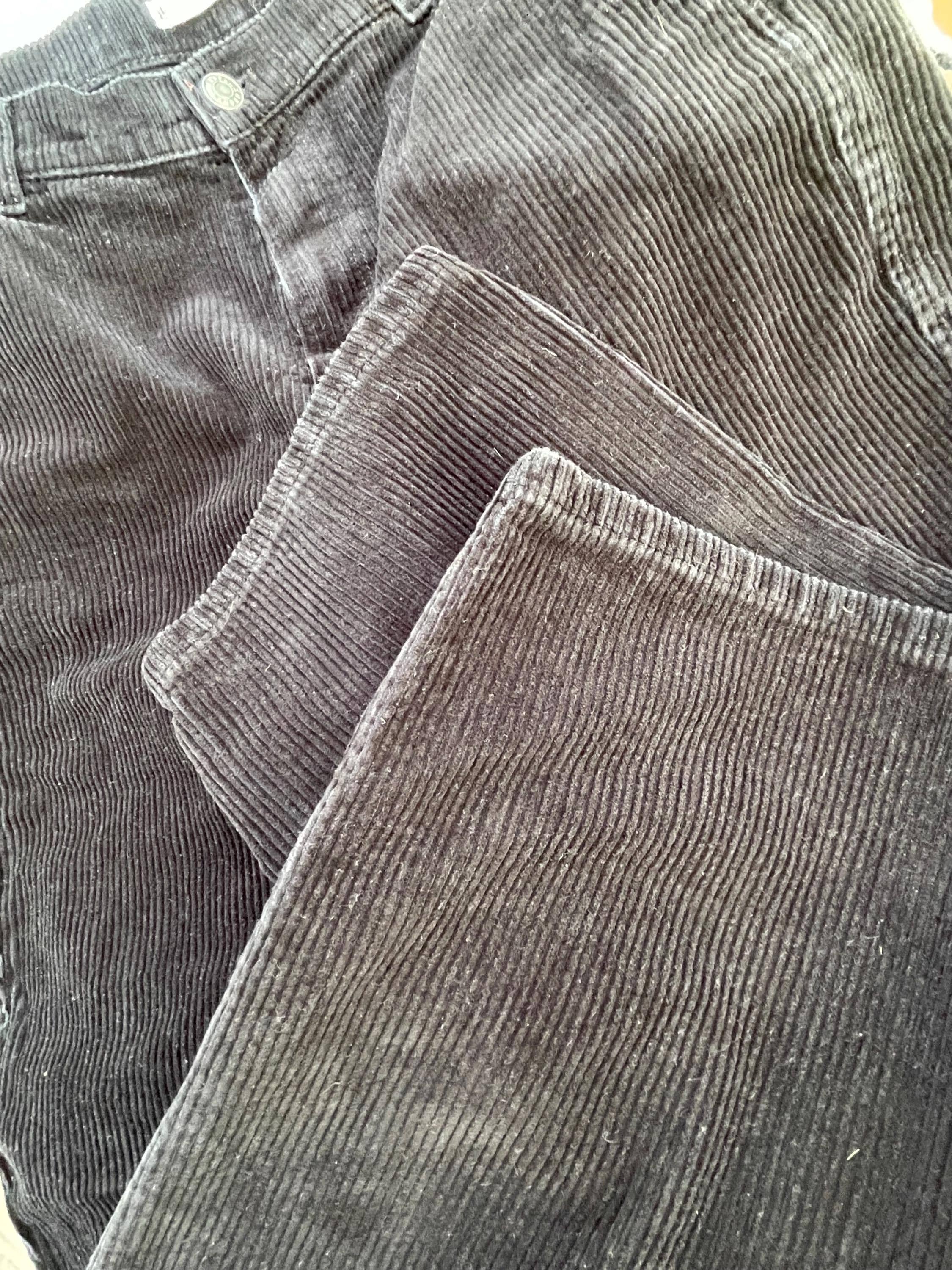 Vintage Y2K black jumbo relaxed corduroy trousers W31 L26 by MNG