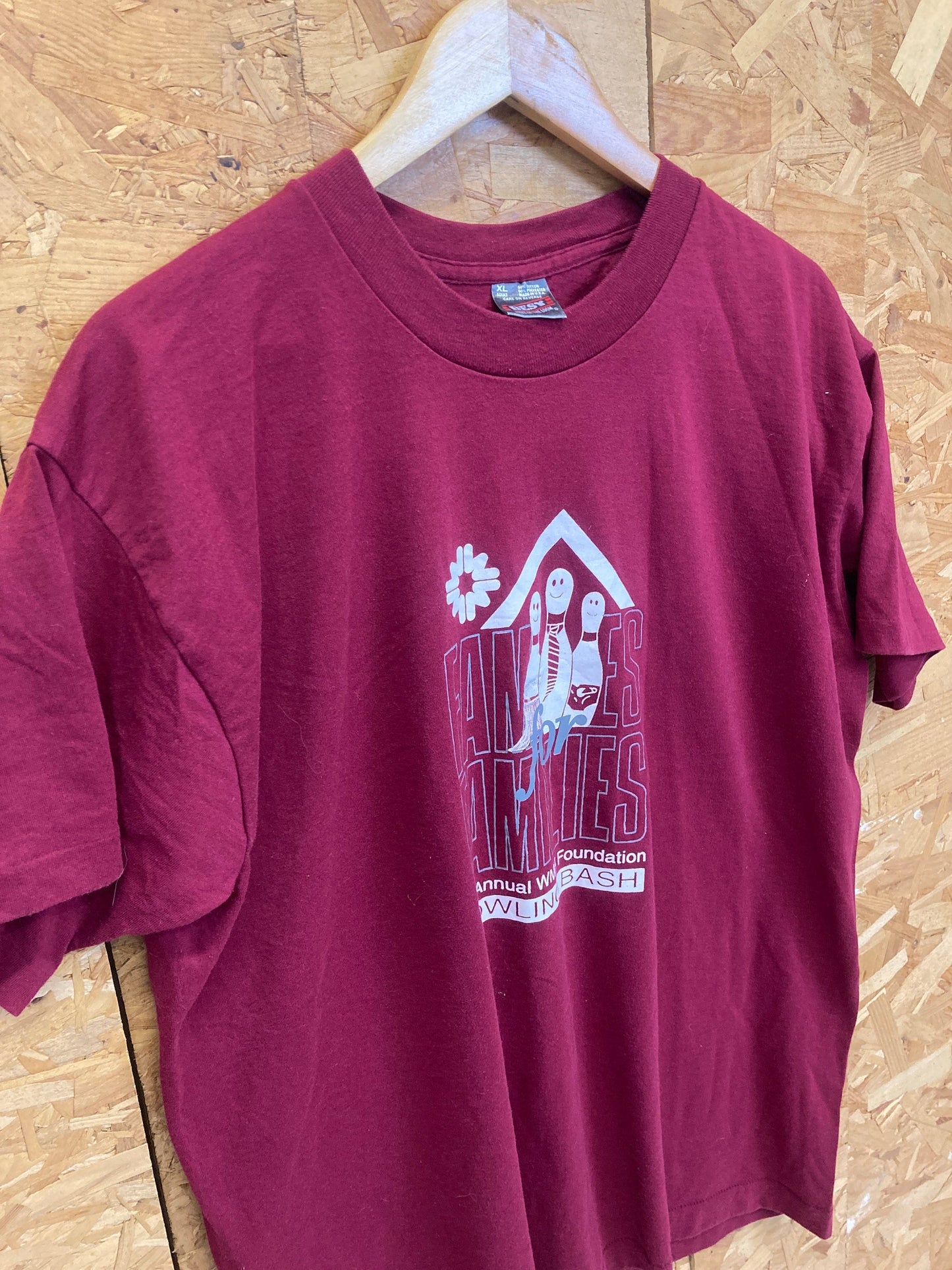 Vintage 90s Families for families bowling bash maroon burgundy USA souvenir single stitch t shirt si