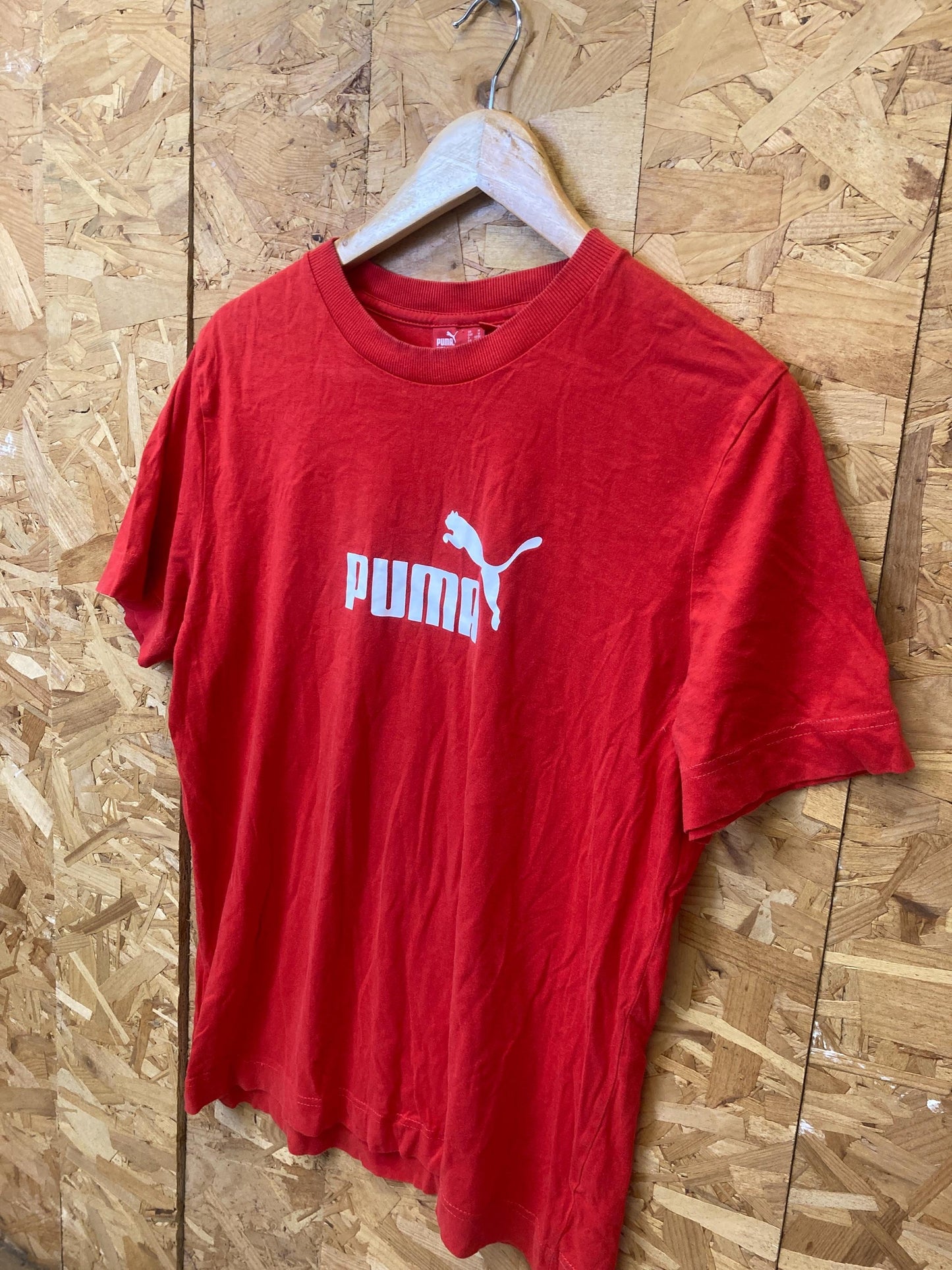 Vintage Y2K Puma ladies red spell out t shirt size medium