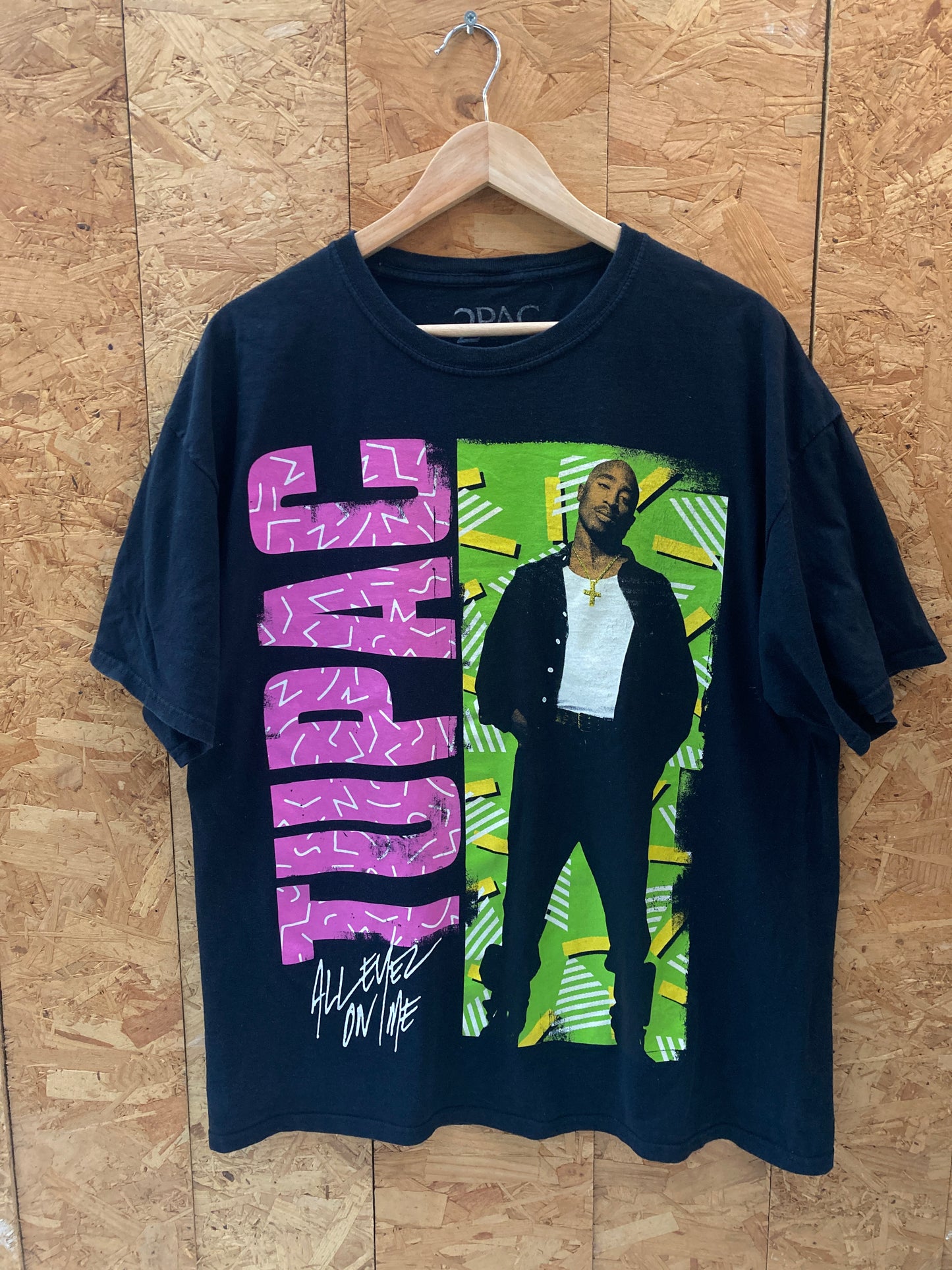 Tupac All Eyes On Me black green pink hip hop t-shirt size XL