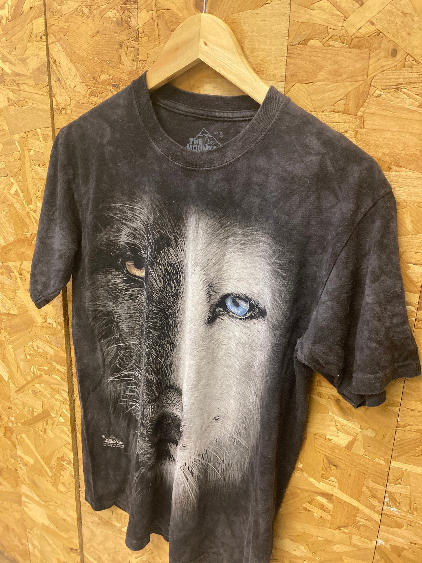 Vintage 90s The Mountain animal printed tie dye grey black wolf nature t shirt size small