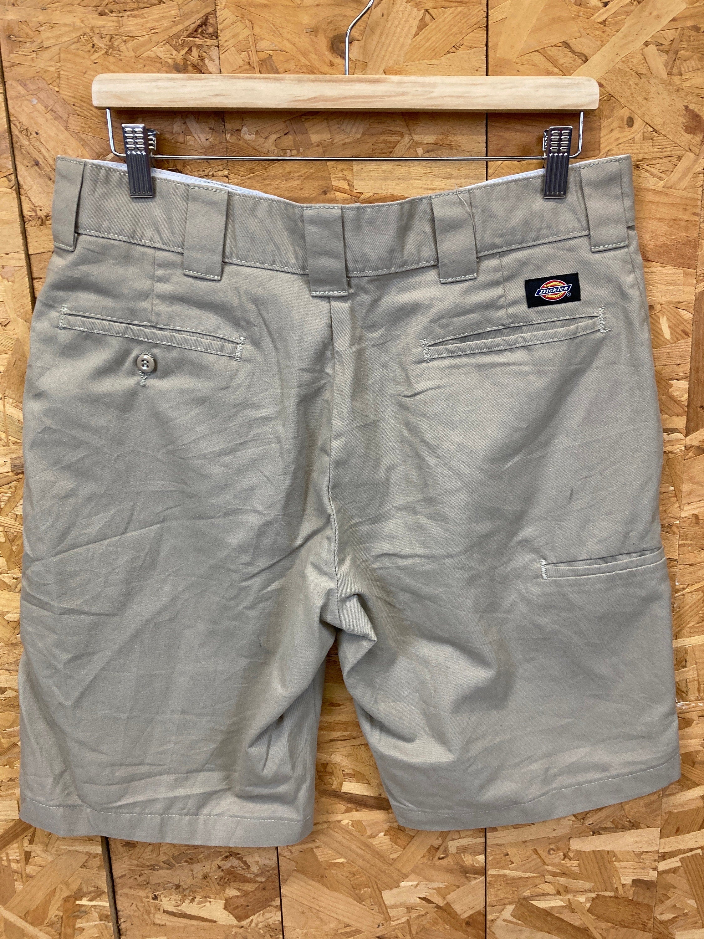 Vintage 00s beige tan dickies work shorts workwear chinos W34