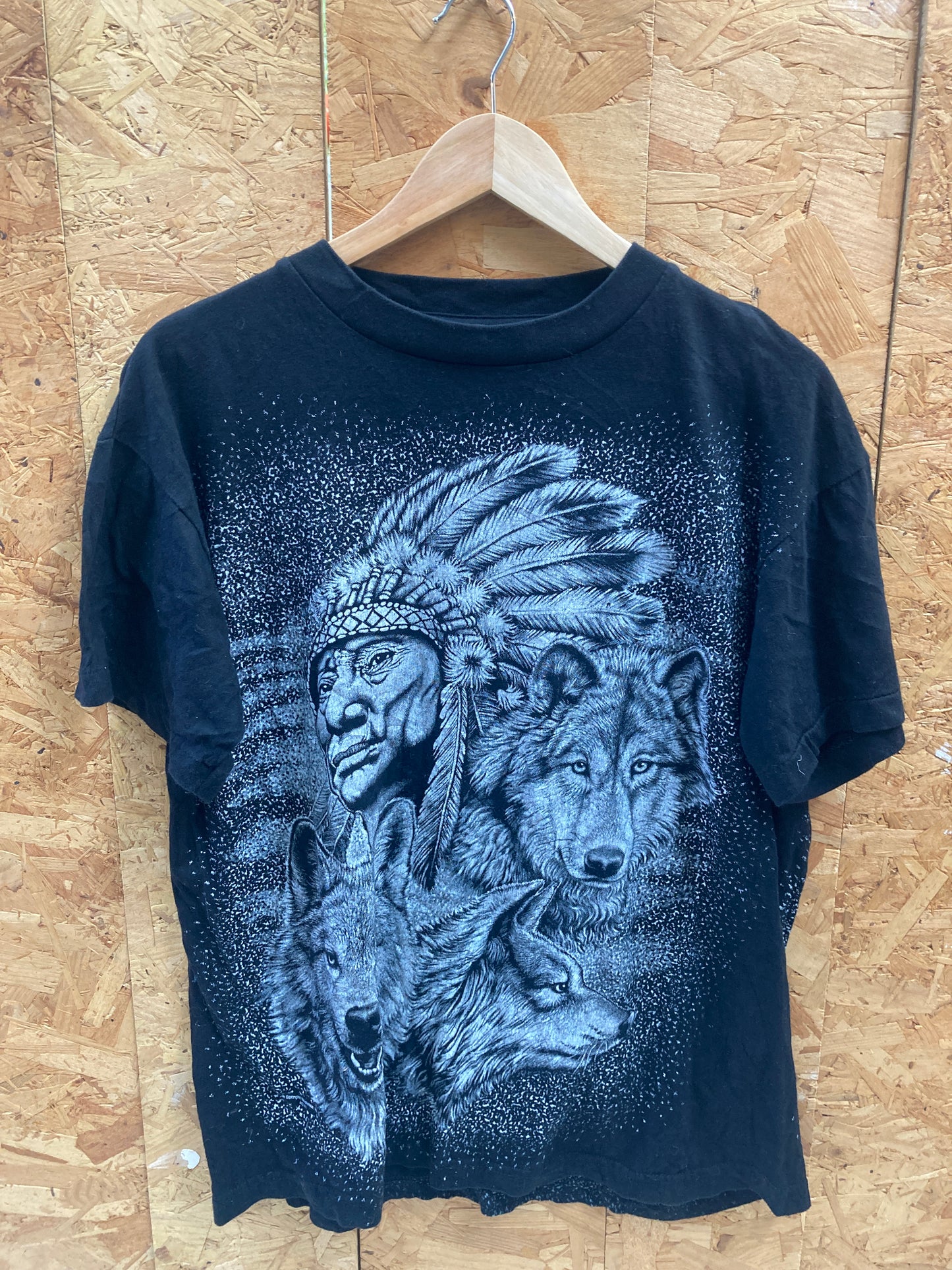 Vintage native american & wolf black white double side print t-shirt size M