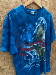 Vintage 90s tie-dye blue wolfs USA flag souvenir t-shirt size large by Delta