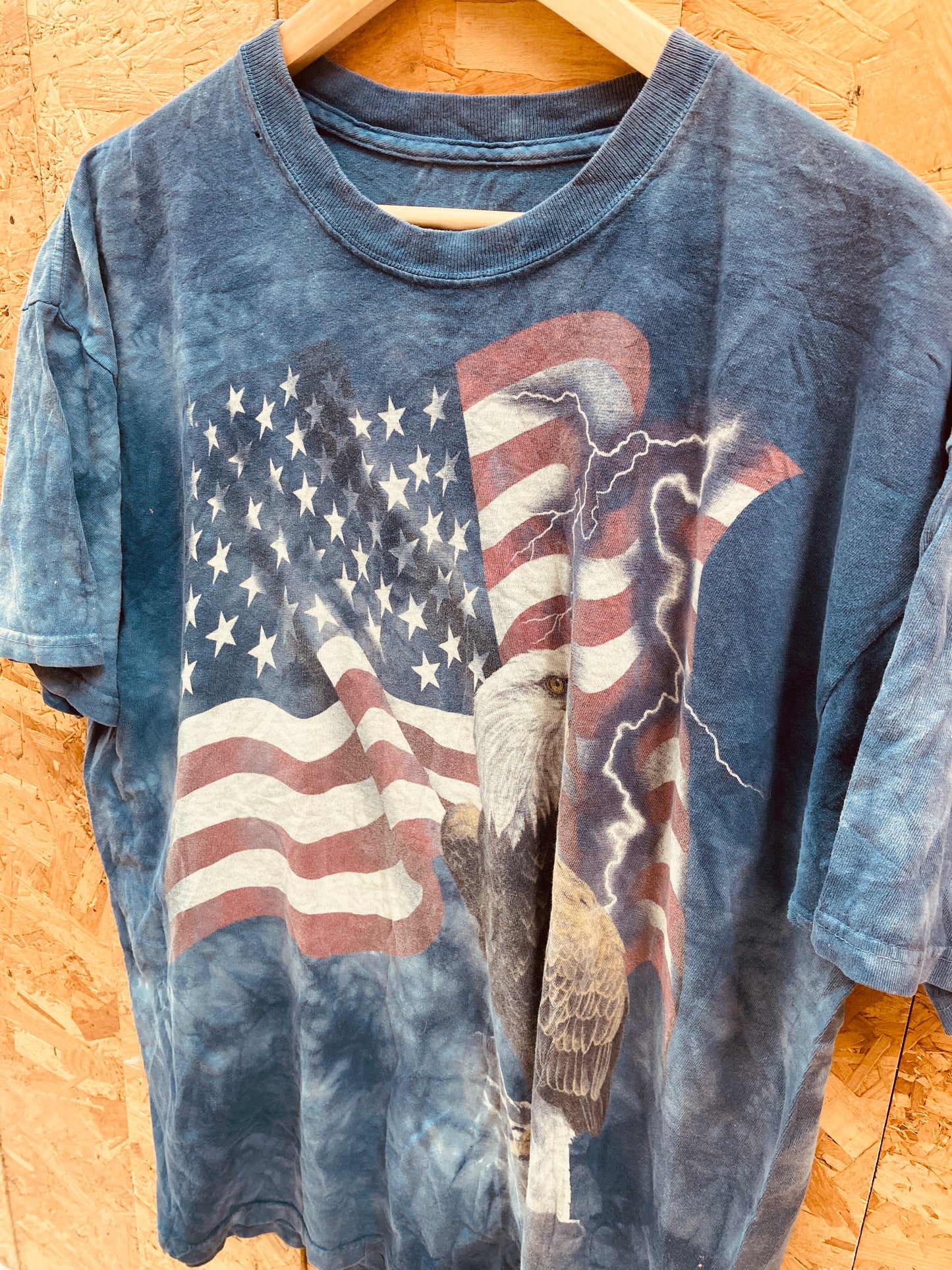 Vintage 90s The Mountain USA flag & eagle tie dye blue souvenir t-shirt size XL