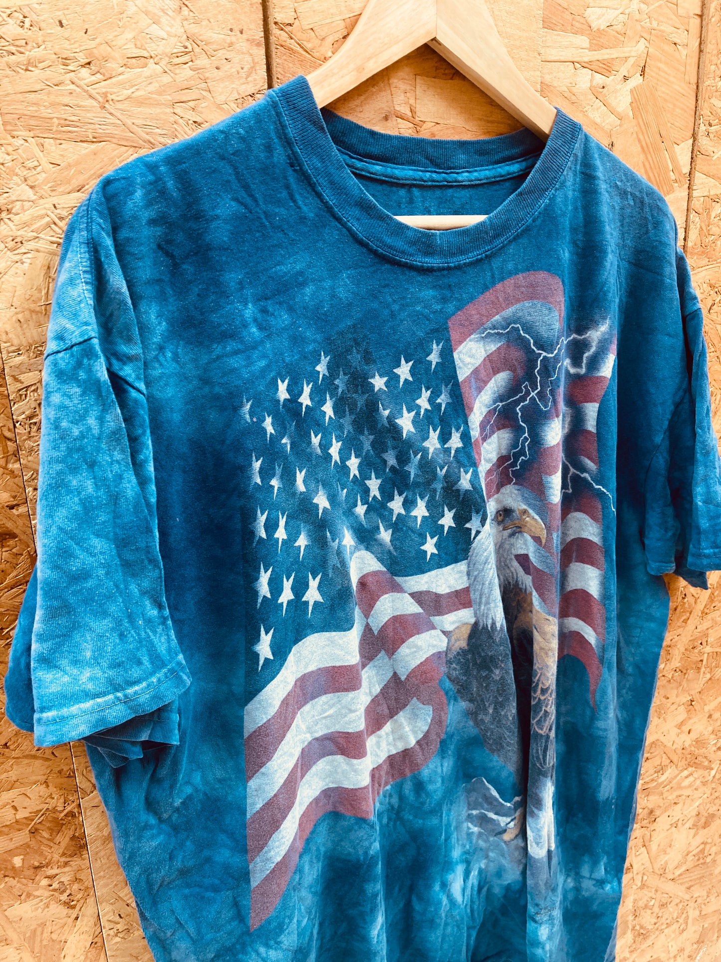 Vintage 90s The Mountain USA flag & eagle tie dye blue souvenir t-shirt size XL