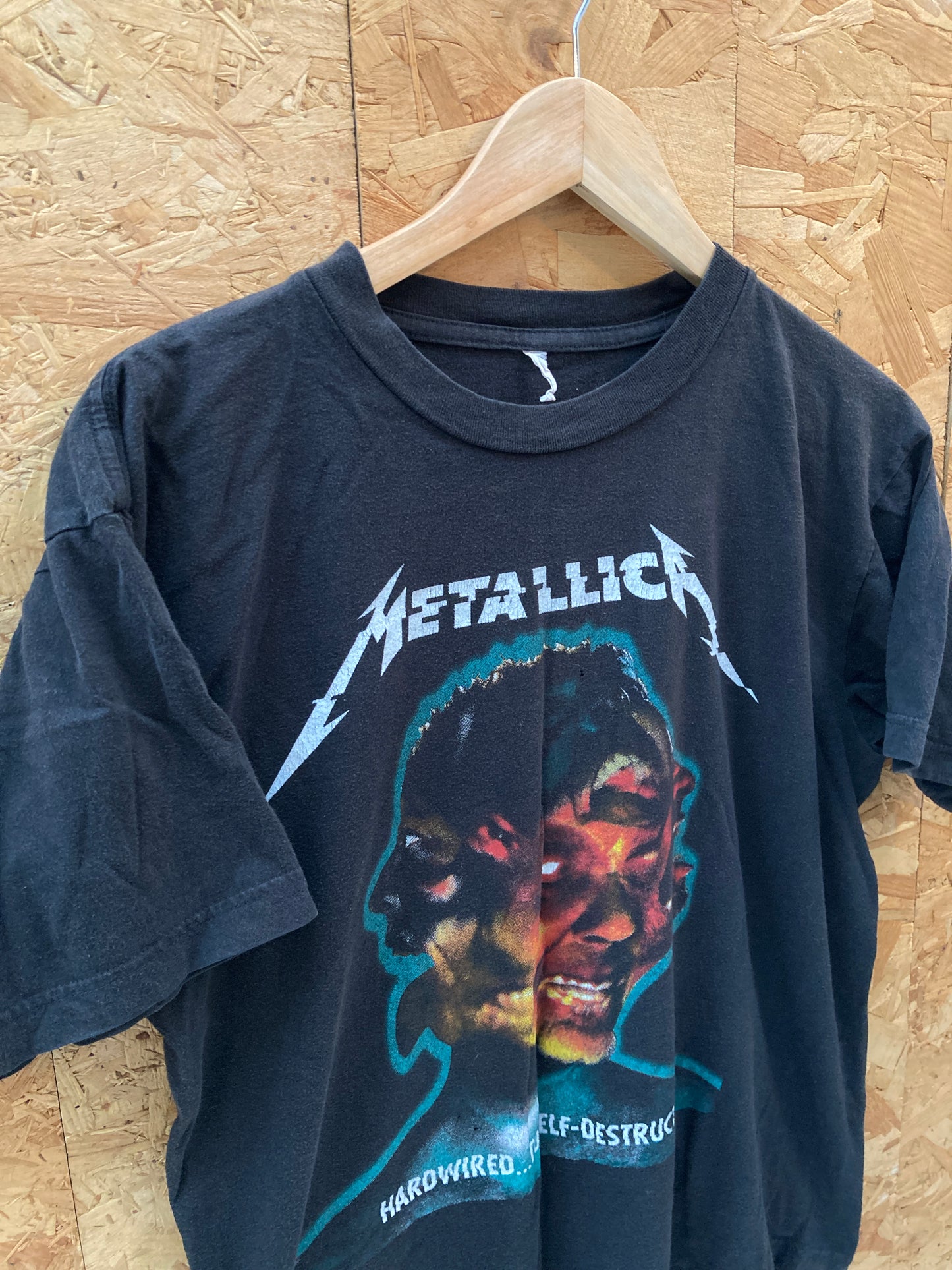 Vintage Metallica hardwired to self destruct thrashed band t-shirt size medium