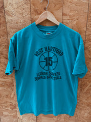 Vintage 90s West Hartford basketball souvenir single stitch t-shirt size large