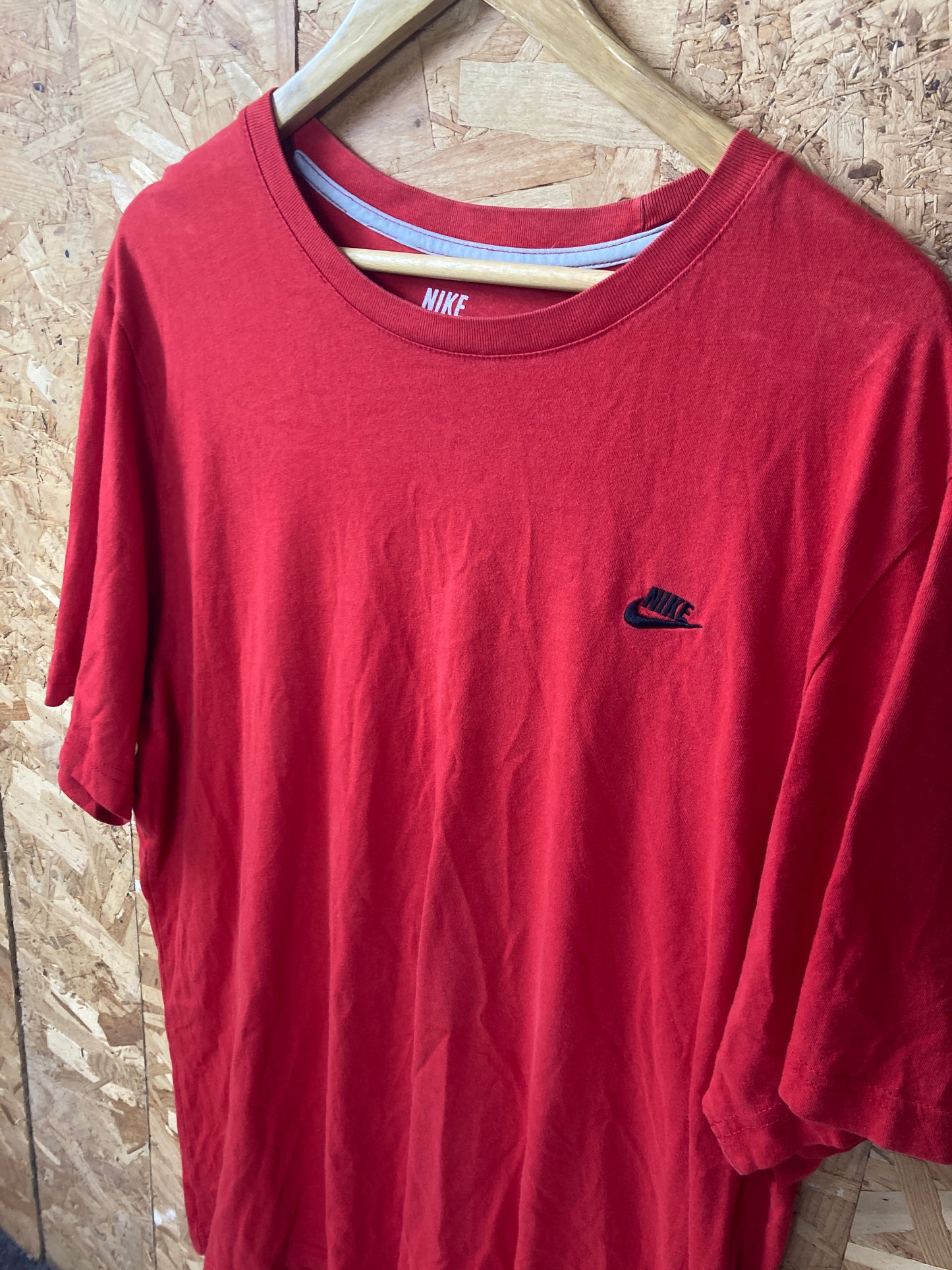 Vintage Y2K red Nike black embroidered minimal logo t-shirt size XXL