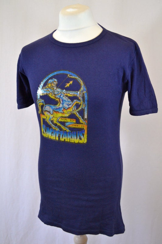 Vintage 80s navy blue quirky Sagitarius t-shirt size medium