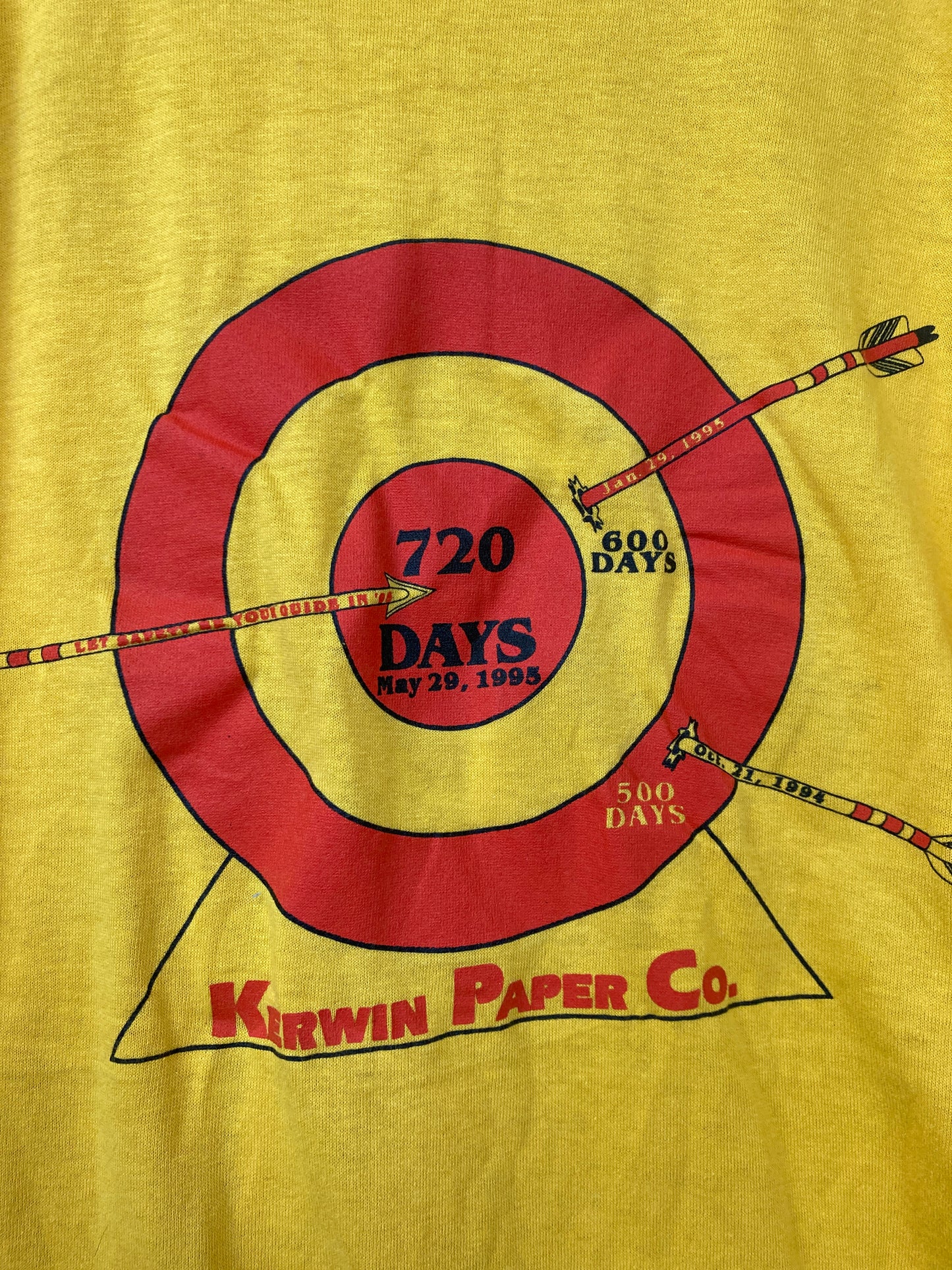 Vintage 90s yellow single pocket Kewin Paper Co souvenir t-shirt size large