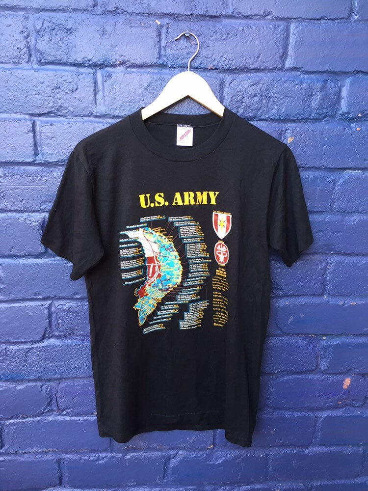 Vintage 80s USA Army 44th medical brigade souvenir black t shirt size medium