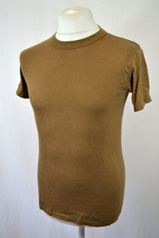 Vintage 90s plain muted brown nerdy t-shirt size small