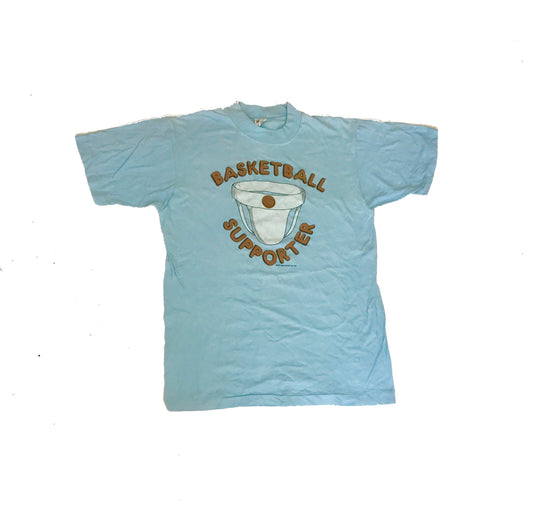 Vintage 70s Basketball Supporter quirky USA souvenir pale baby pastel blue t-shirt size large