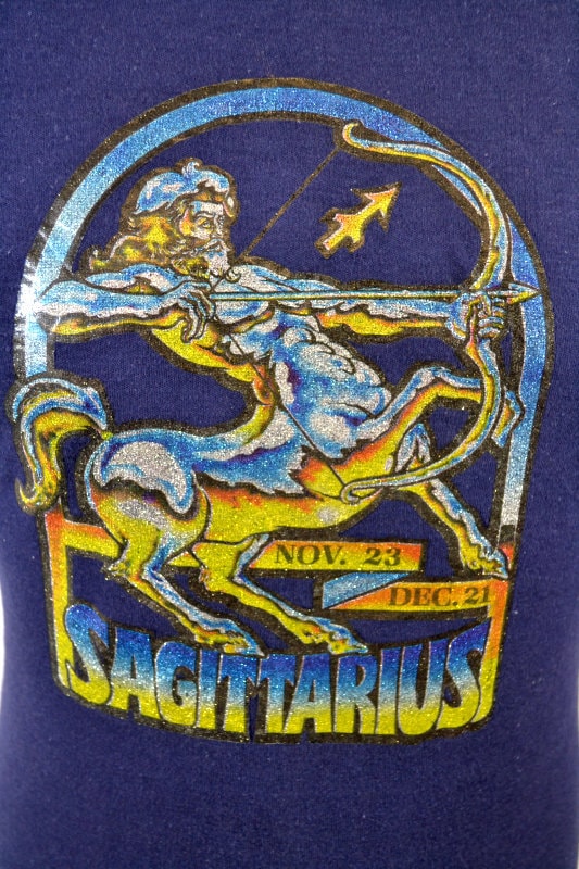 Vintage 80s navy blue quirky Sagitarius t-shirt size medium