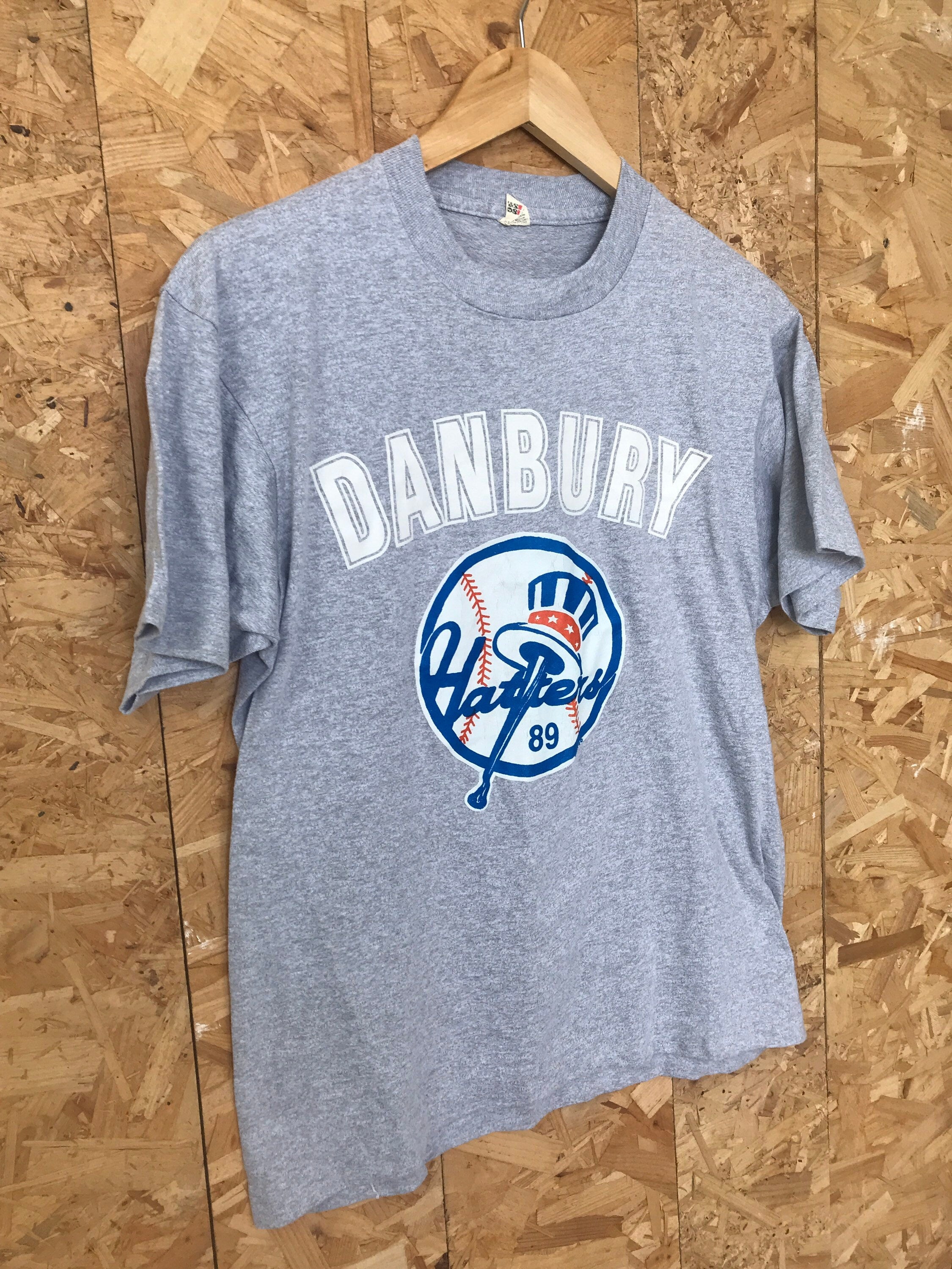 Vintage 90s USA college Danbury Football souvenir grey sports PE t-shirt  size medium