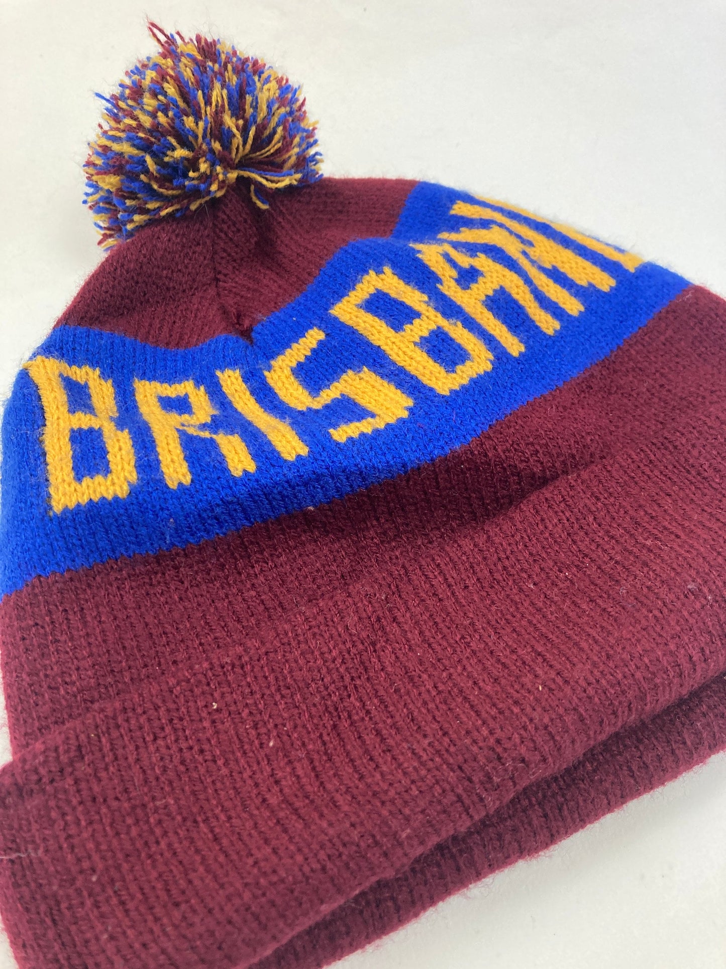 Vintage Brisbane Australia spell out blue yellow burgundy red winter beanie bobble hat