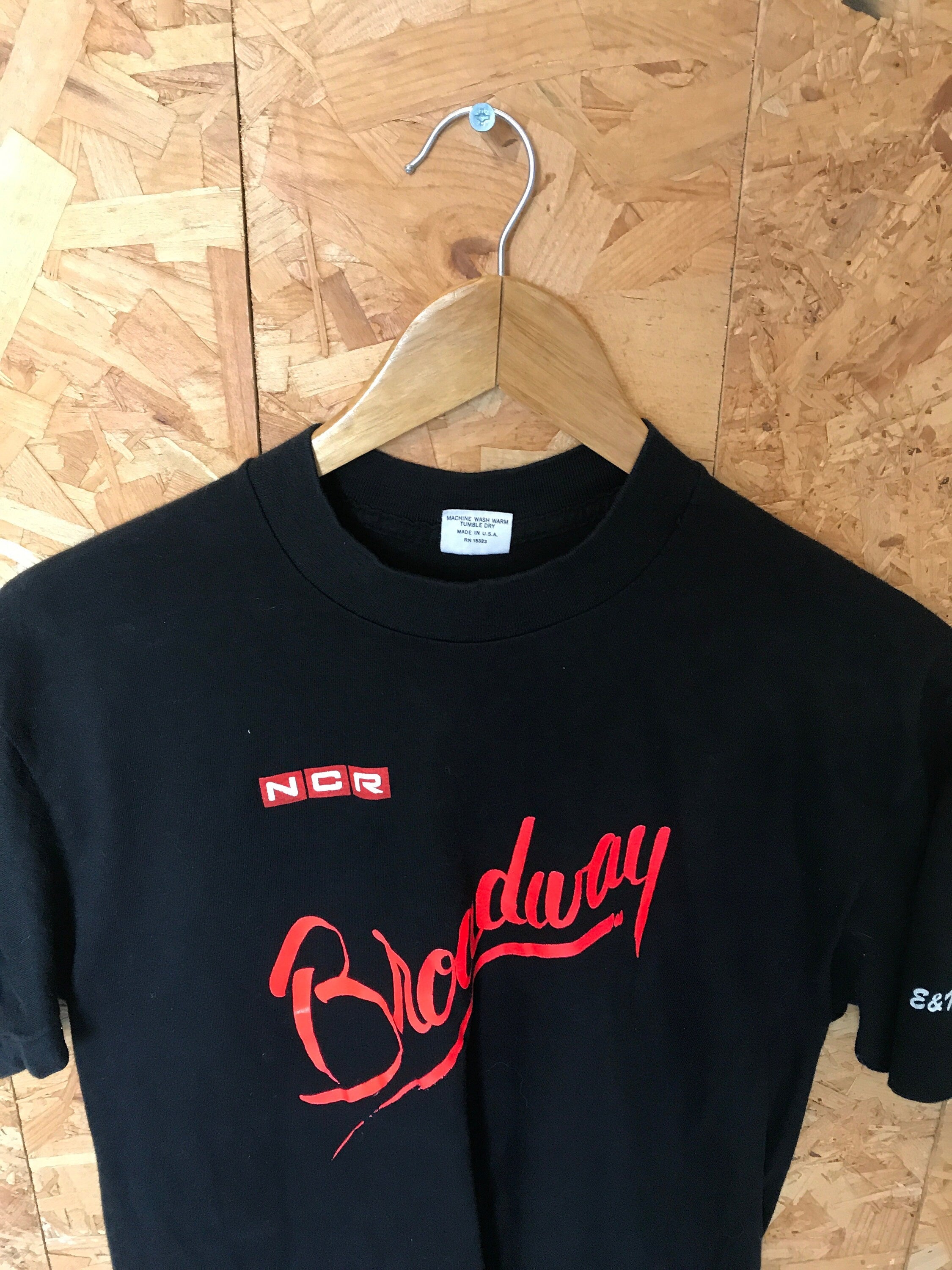 Vintage 90s NCR Broadway logo USA black souvenir theatre production NYC t-shirt size large