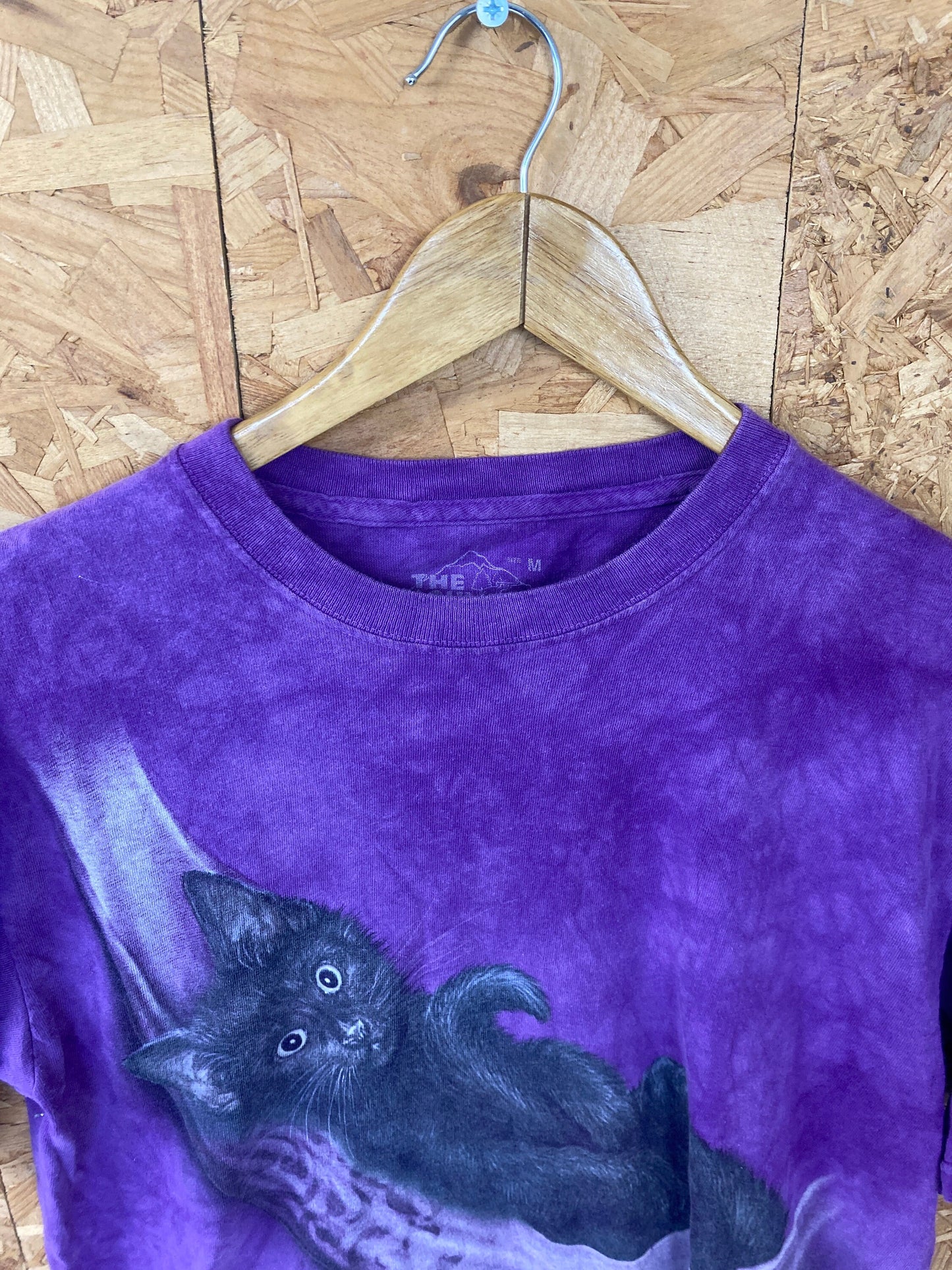 Vintage The Mountain animal printed tie dye purple kitten cat in hammock nature t shirt size medium