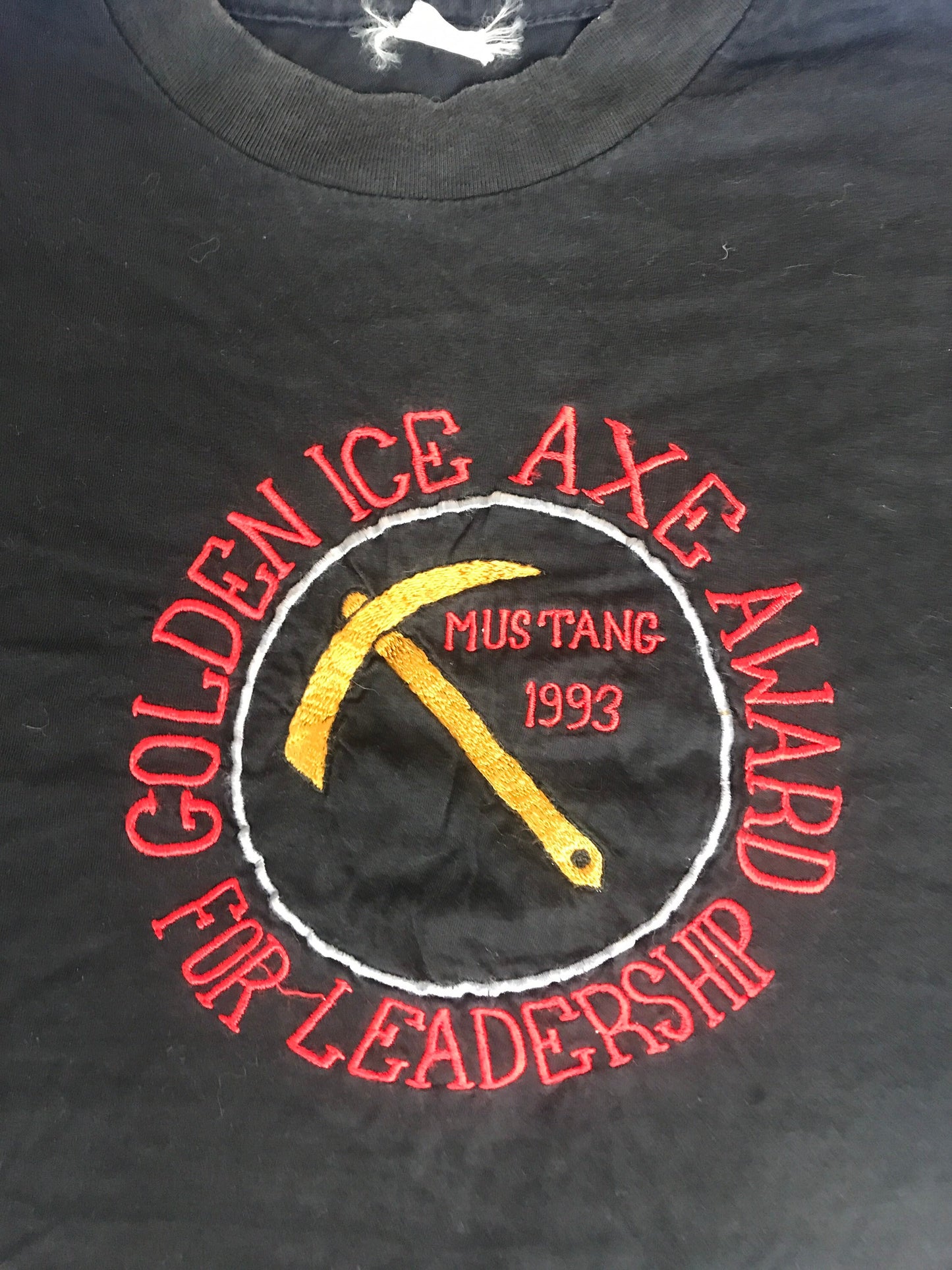 Vintage 93 Rare Climbing Award! Golden Ice Pick for leadership embroidery black USA souvenir t-shirt size medium