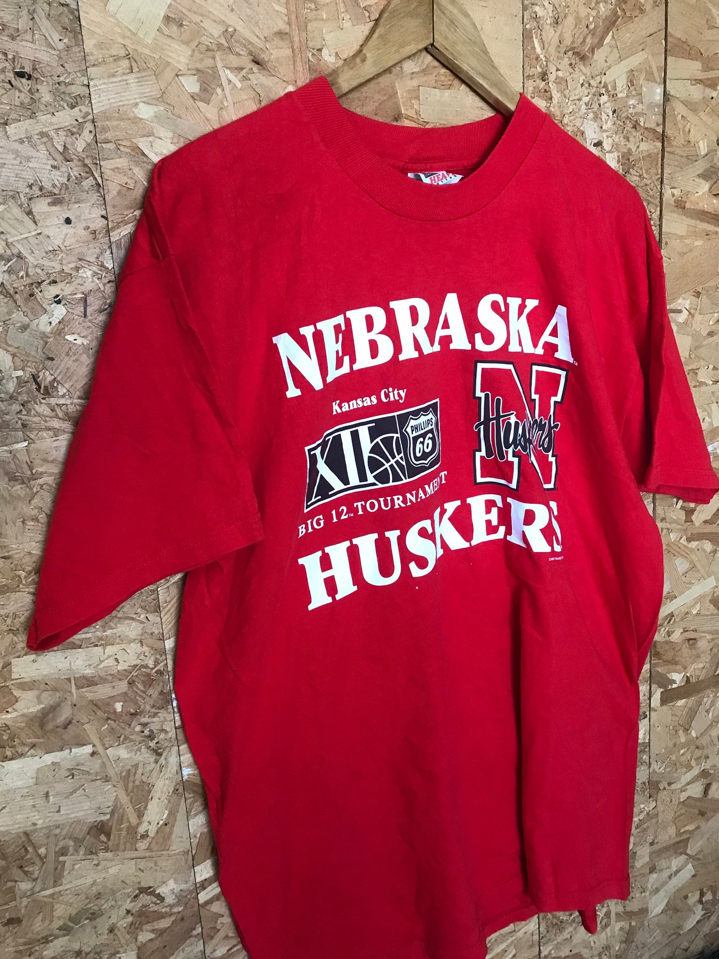 Vintage 90s Nebraska Huskers Football Team Tournament souvenir quirky red USA t-shirt size XL