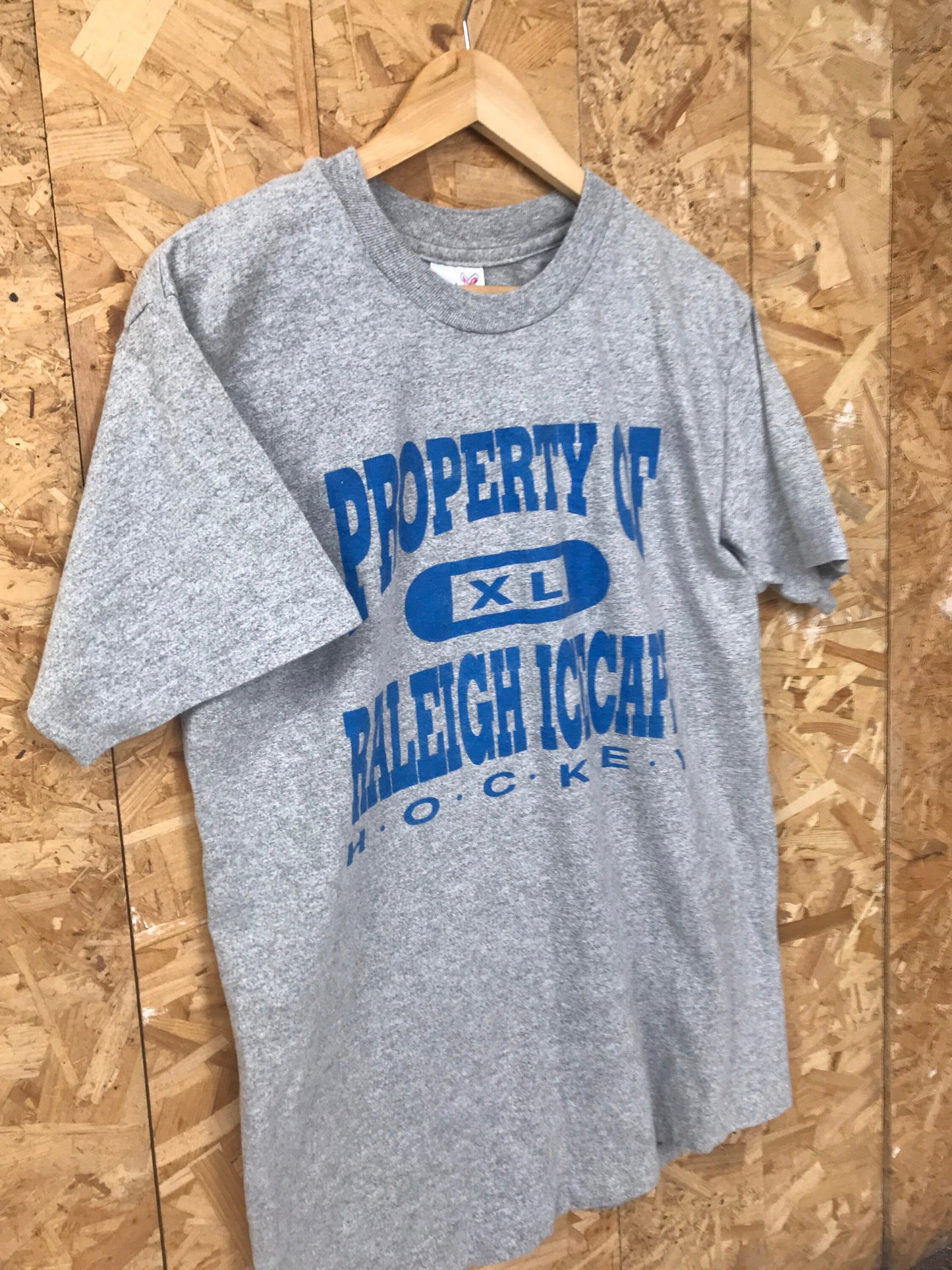 Rare vintage team signed Raleigh Ice Caps t-shirt circa 94 ECHL NHL USA Ice Hockey history memorabilia grey