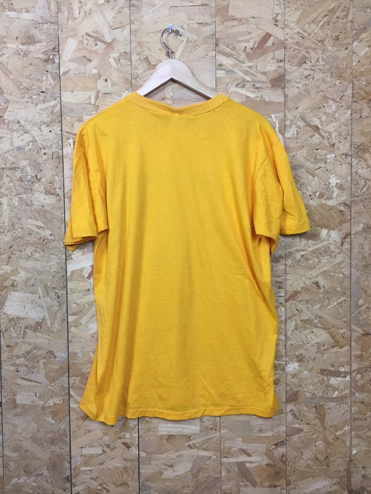 Vintage USA Edward J.Briscoe Elementary school quirky USA yellow t-shirt size large by Russell Athle