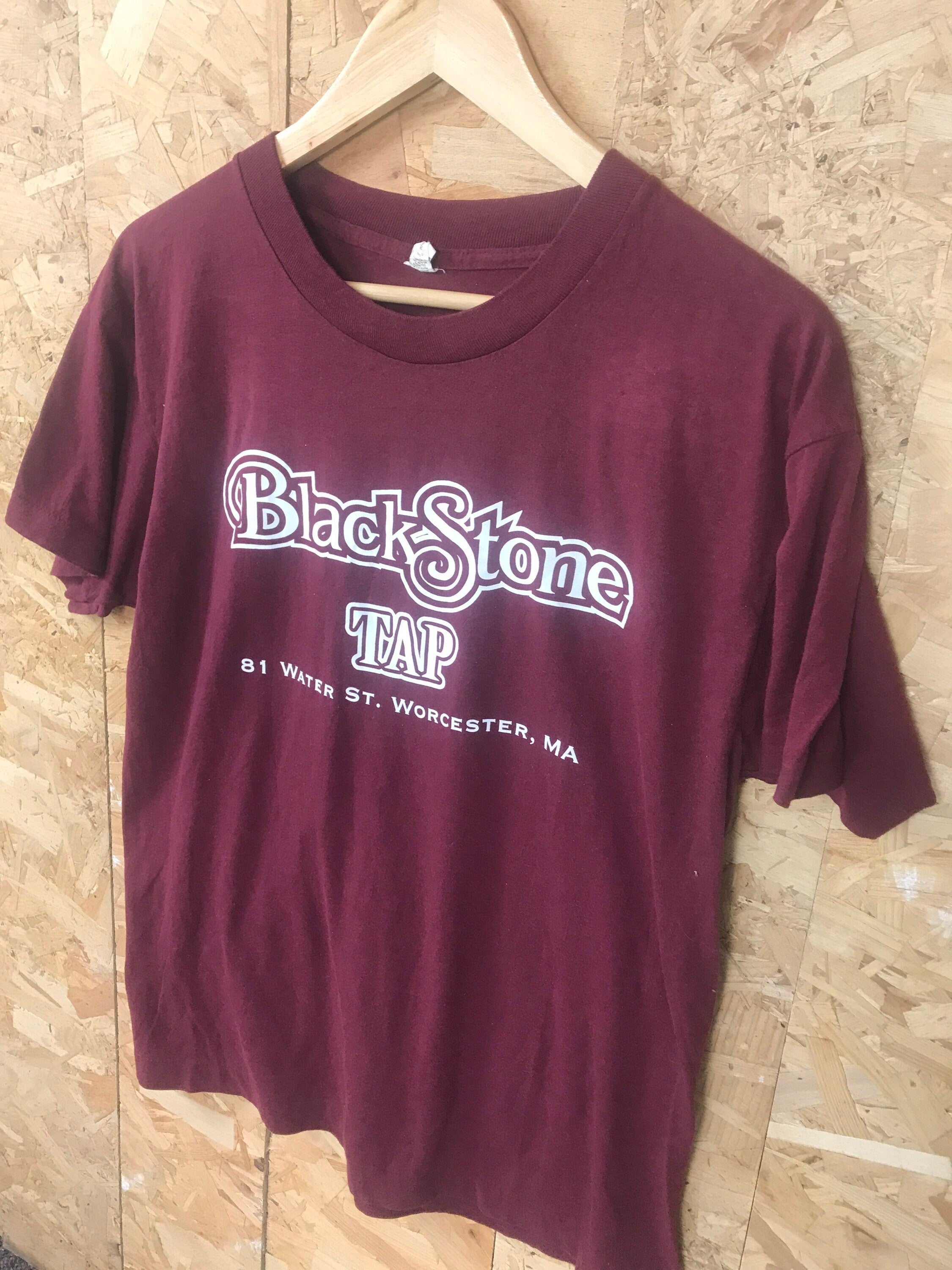 Vintage 90s Blackstone Tap Worcester MA roadside cafe maroon burgundy USA souvenir t-shirt size large