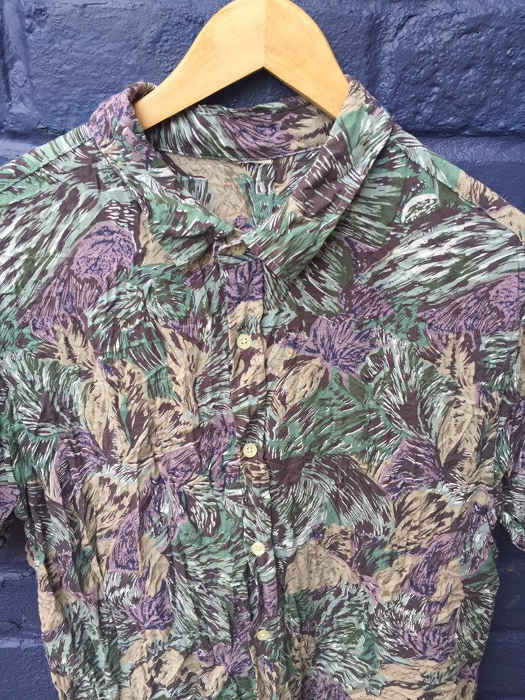 Vintage 90s floral abstract palm leaf hibiscus botanical purple grey green hawaiian party beach shirt size medium