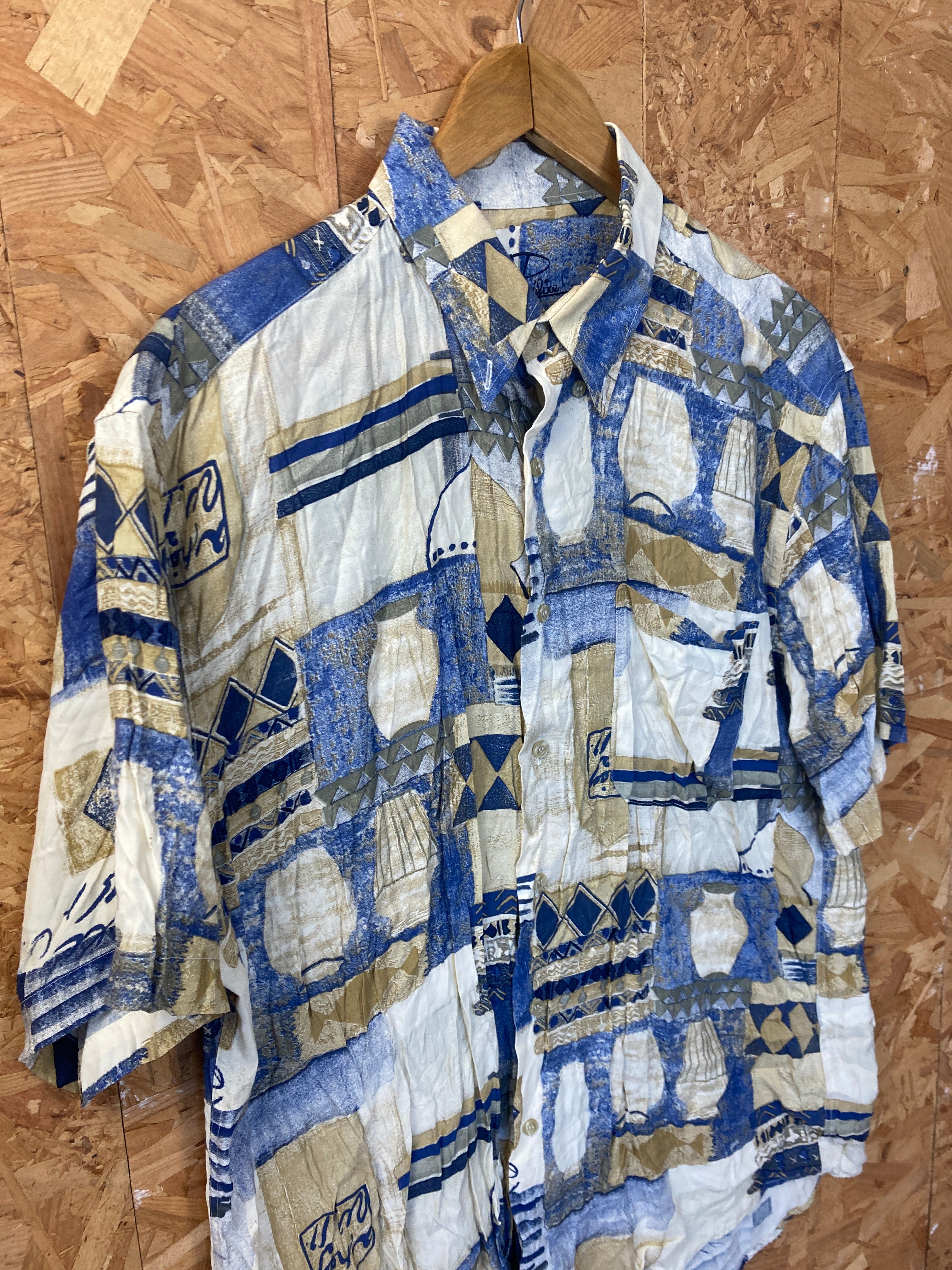 Vintage 90s beige blue abstract pattern short sleeve ugly party shirt size large