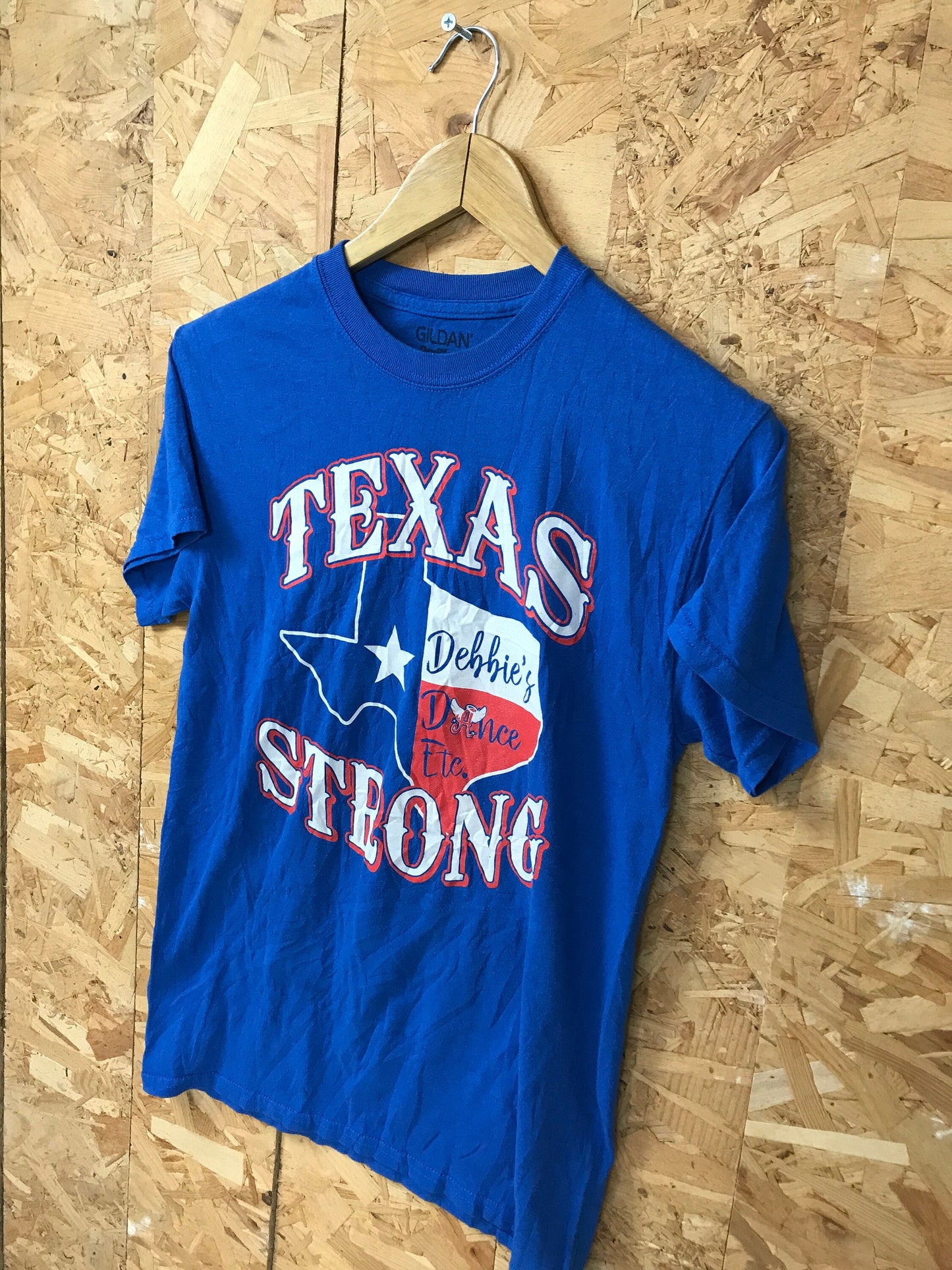 Vintage 90s Quirky Debbies Dance Ect - Texas Strong souvenir USA blue t-shirt size small