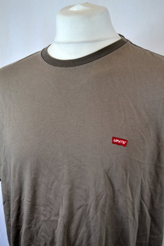 Vintage Y2K Levis drab grey olive muted green plain t-shirt size XL