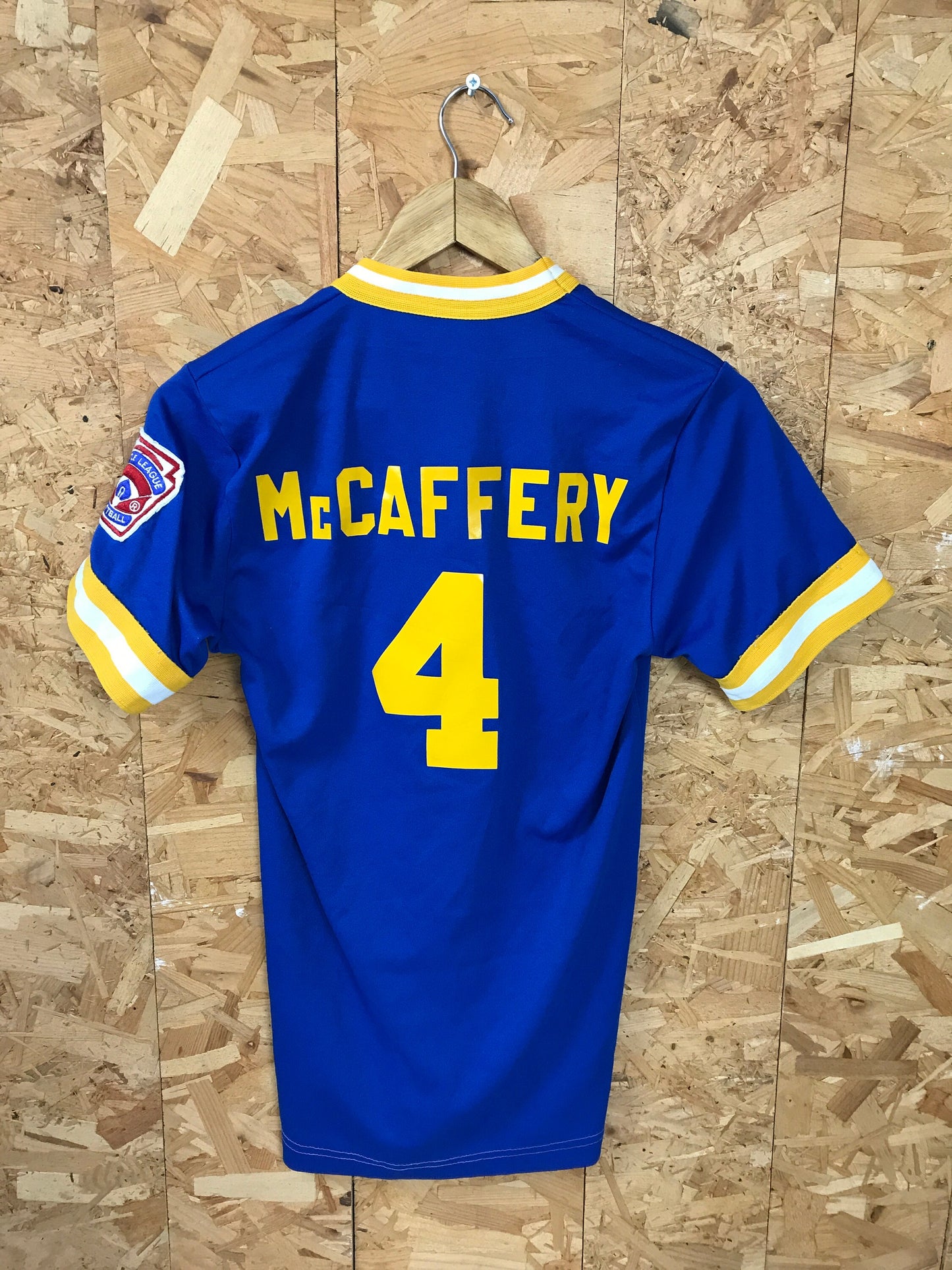 Vintage 80s Pennsville McCaffery #4 college league softball v-neck souvenir USA blue & yellow t-shirt size small