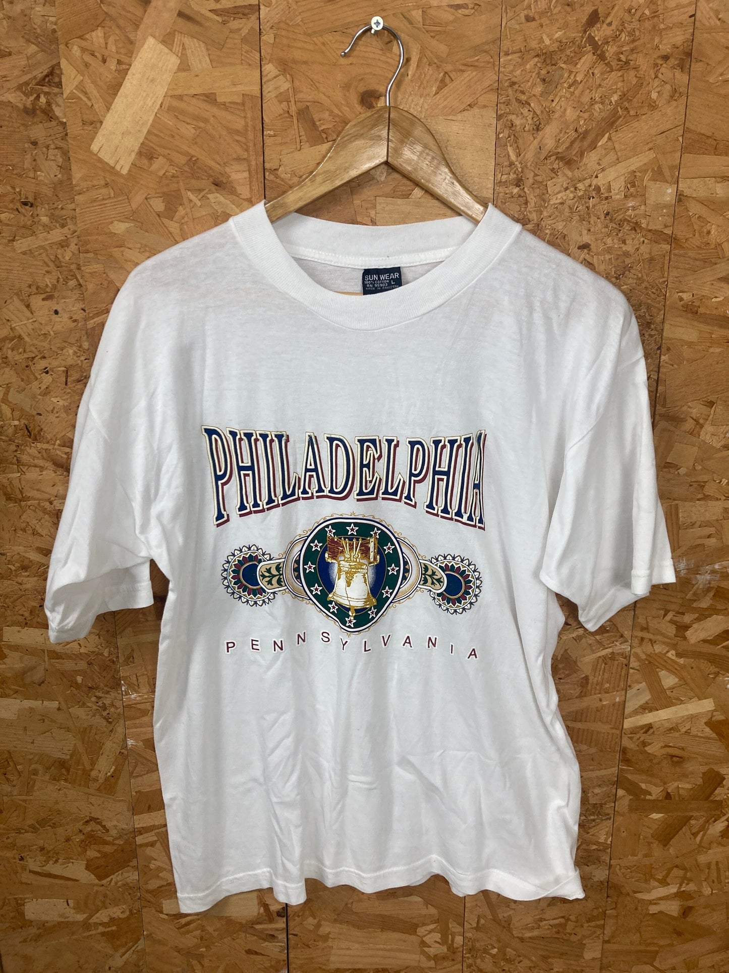 Vintage 90s Philadelphia Pennsylvania spell out USA souvenir white t-shirt size large