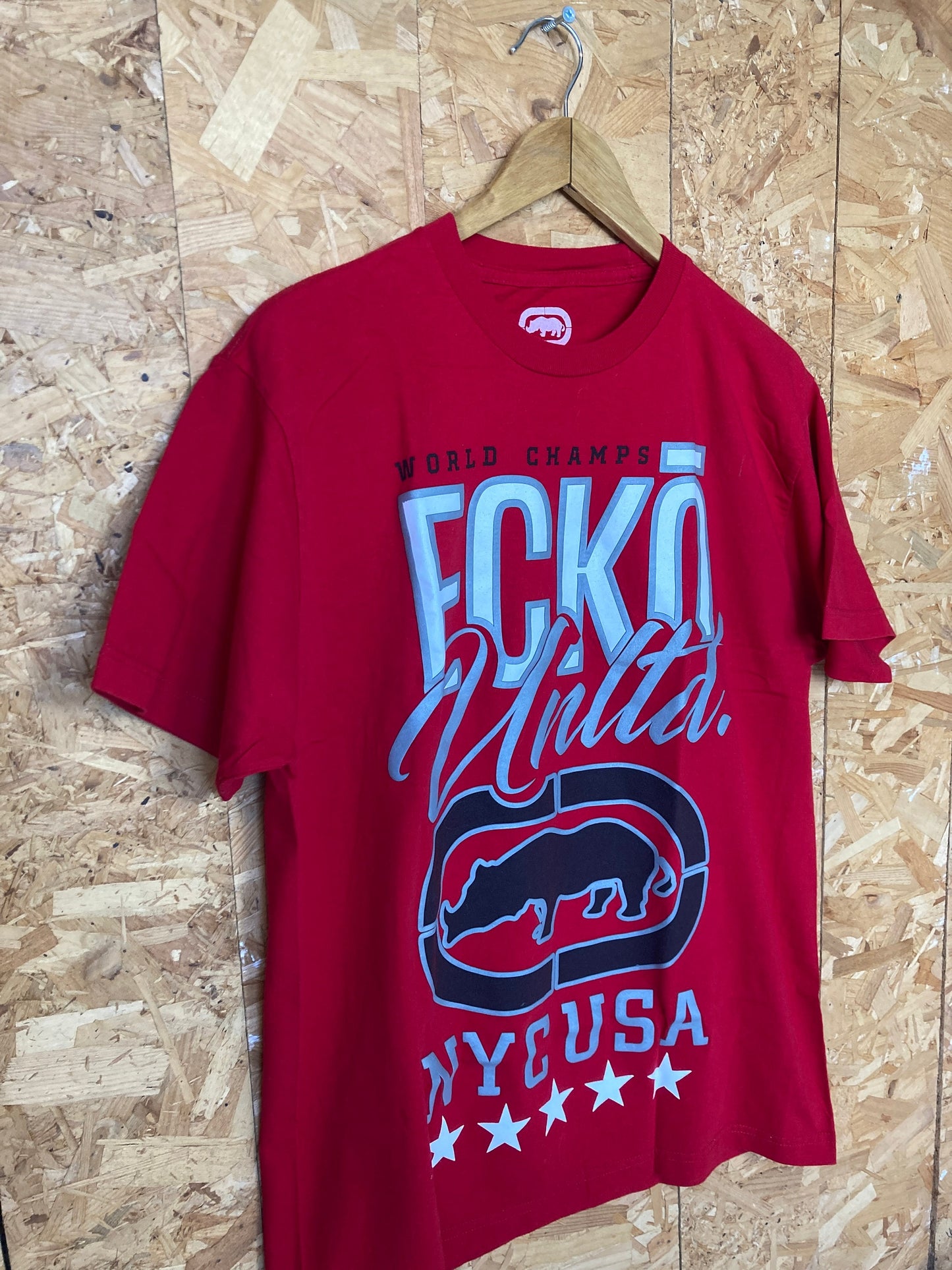 Vintage Y2K Ecko Unltd spell out black grey on red heavyweight t-shirt size large