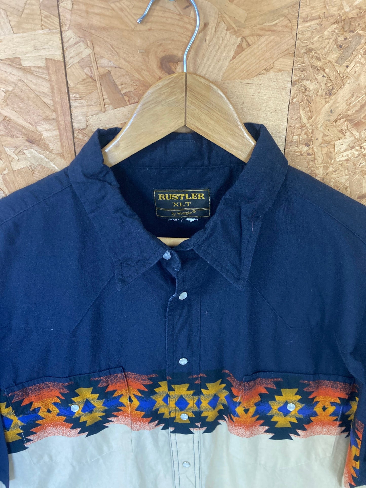 Vintage 00s Rustler by Wrangler Aztec Navajo diamond pattern navy blue beige orange short sleeve cotton shirt size XL