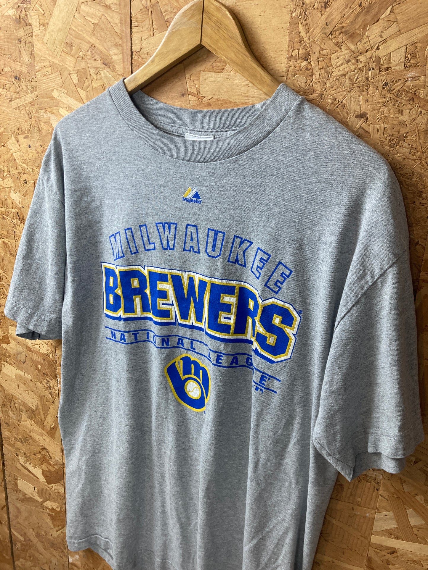 Vintage Y2K Milwaukee Brewers national league grey t-shirt size XL